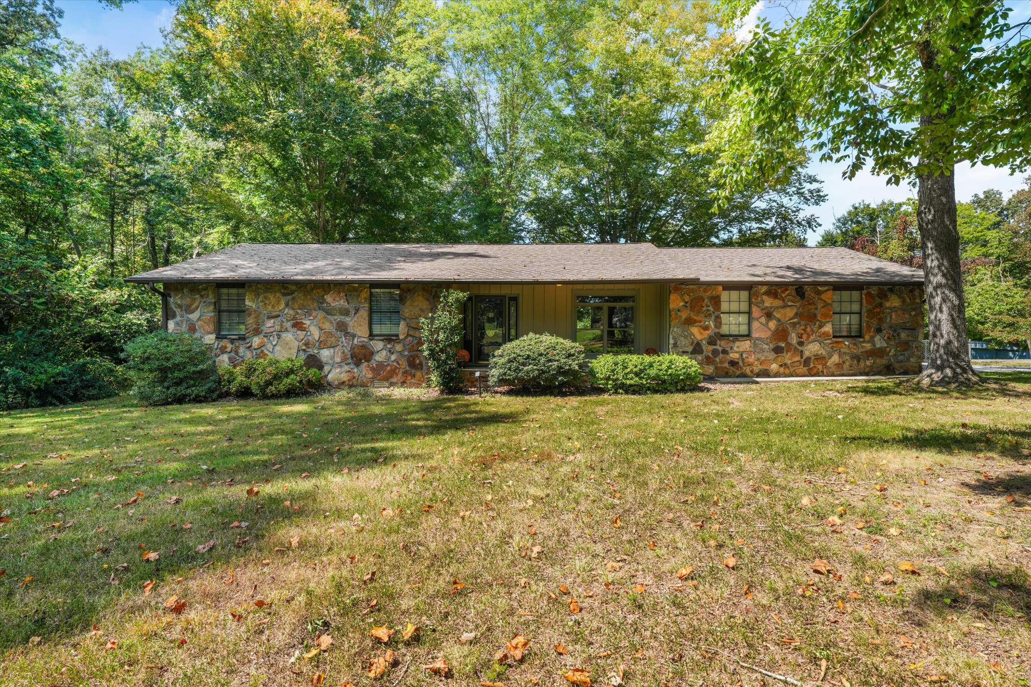 405 Sportsman Ln Property Photo 1