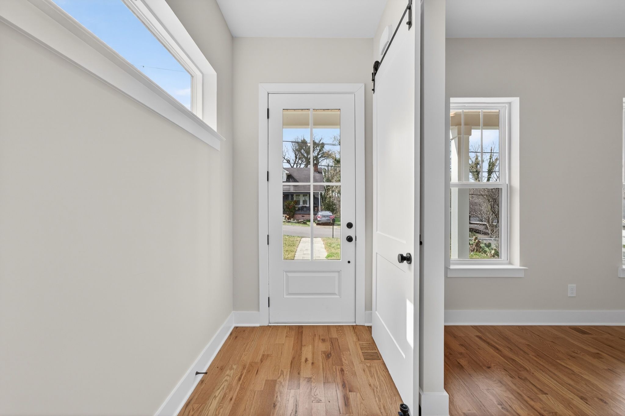 1109 Parker St Property Photo 5