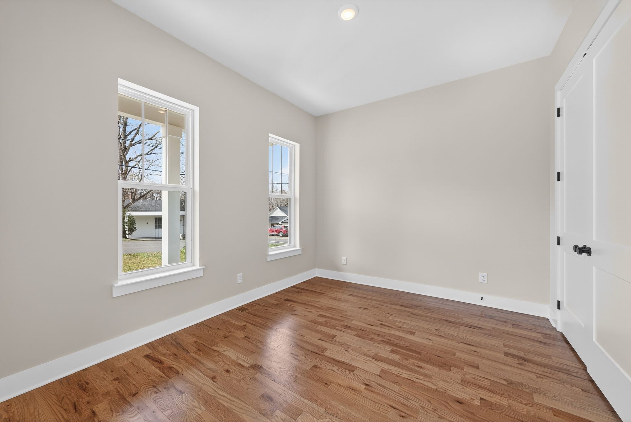 1109 Parker St Property Photo 14