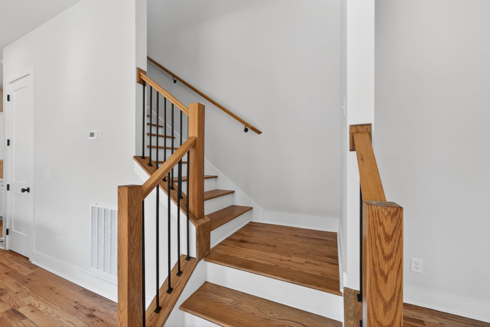 1109 Parker St Property Photo 23