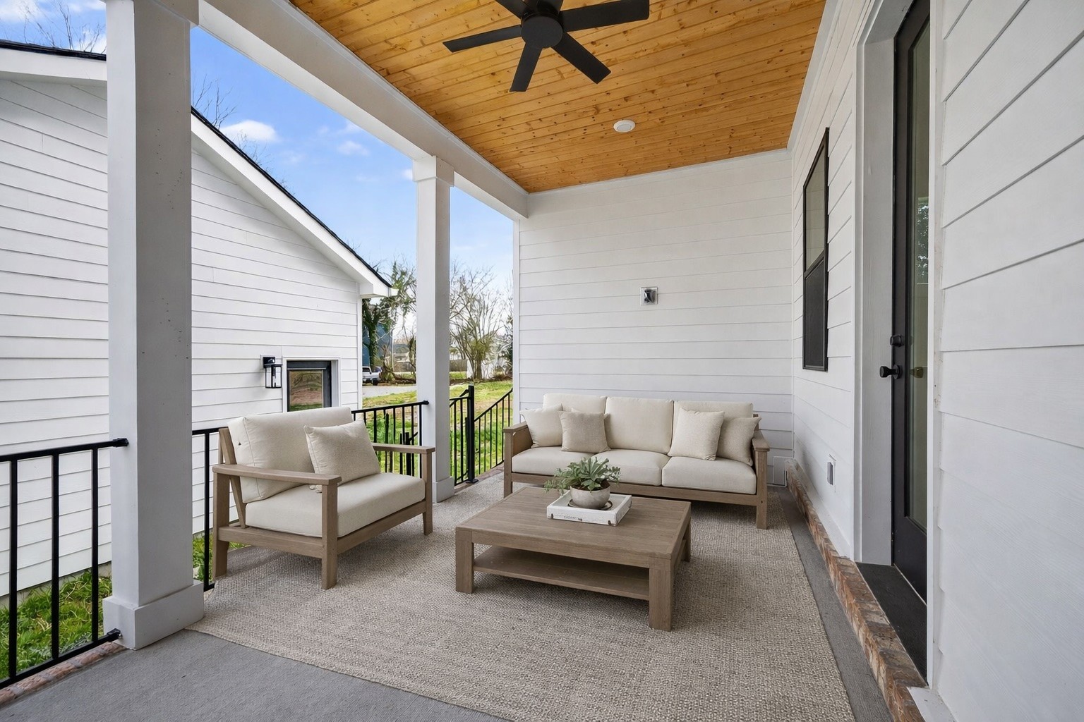 1109 Parker St Property Photo 44