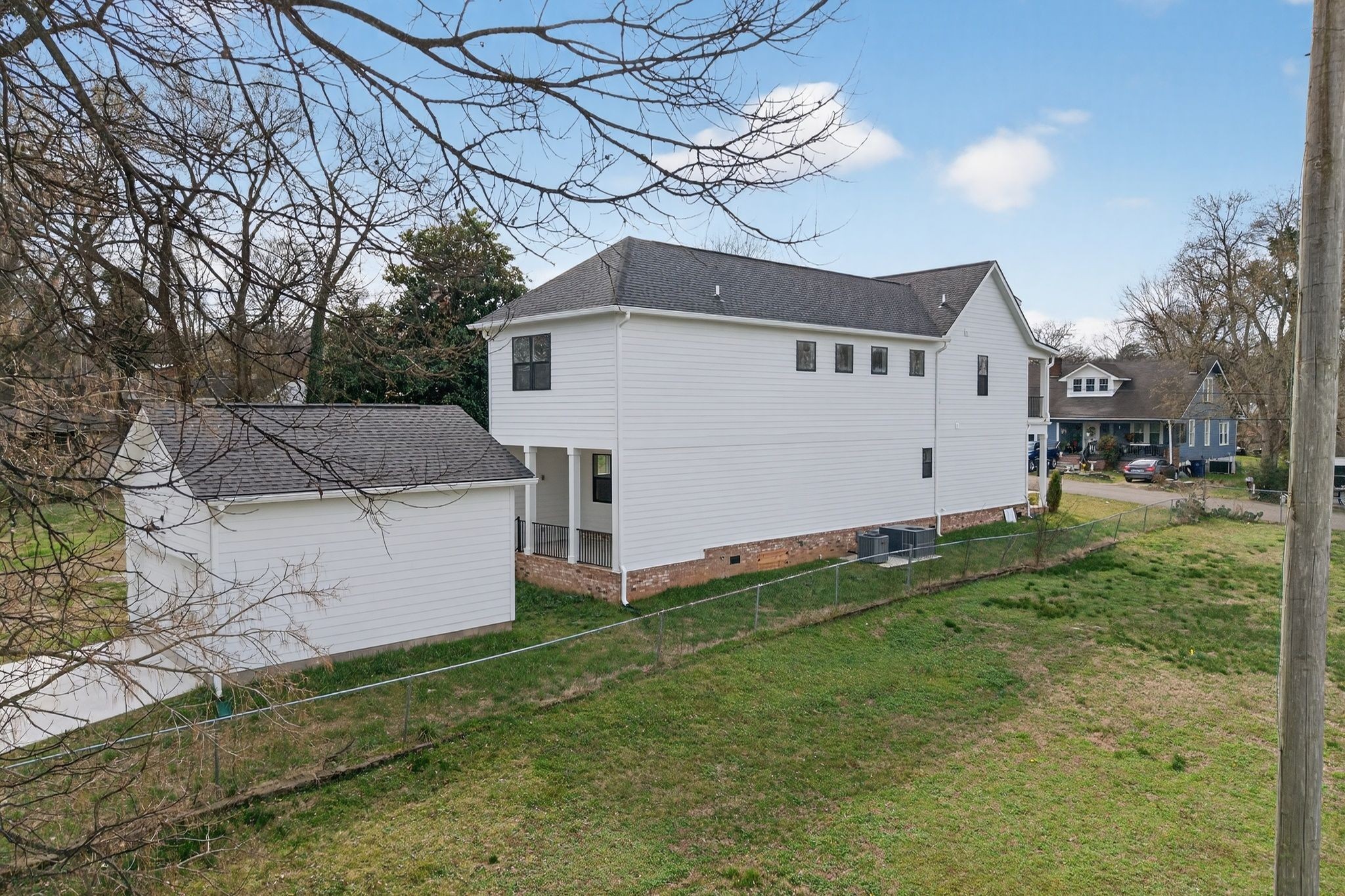 1109 Parker St Property Photo 49
