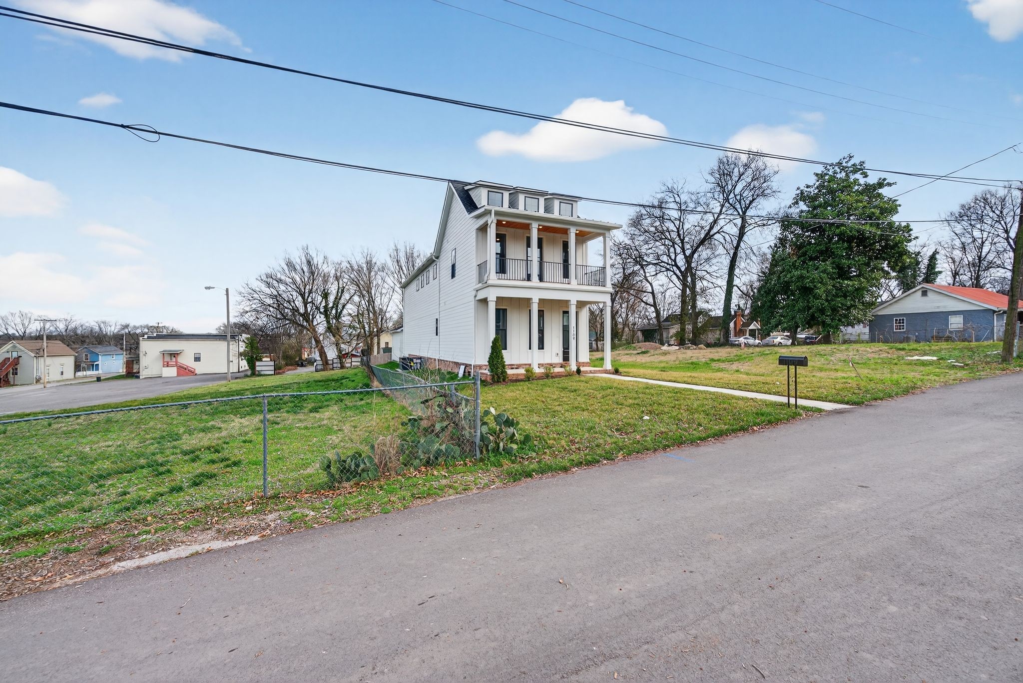 1109 Parker St Property Photo 54