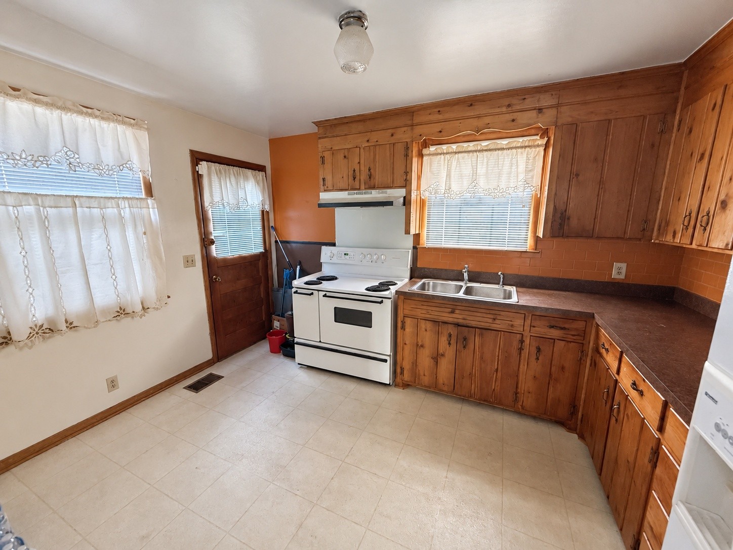 804 Joseph Ave Property Photo 5