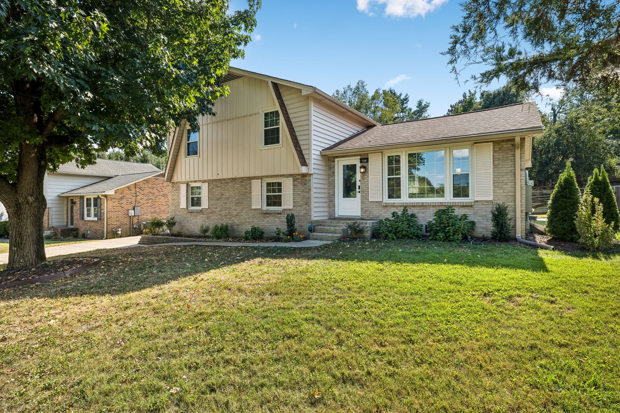 708 Countrywood Dr Property Photo 1