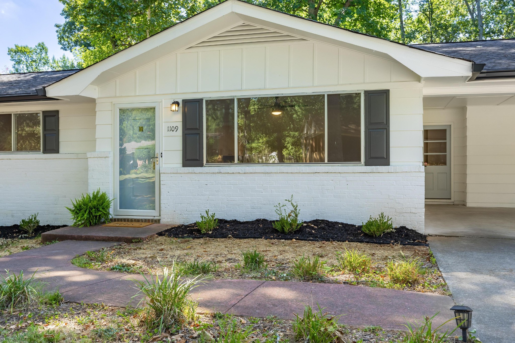 1109 Peerless Dr, Nw Property Photo 3