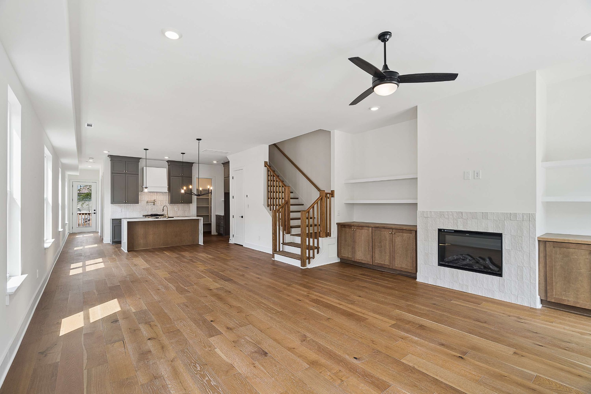 1117a 38th Ave, N Property Photo 8