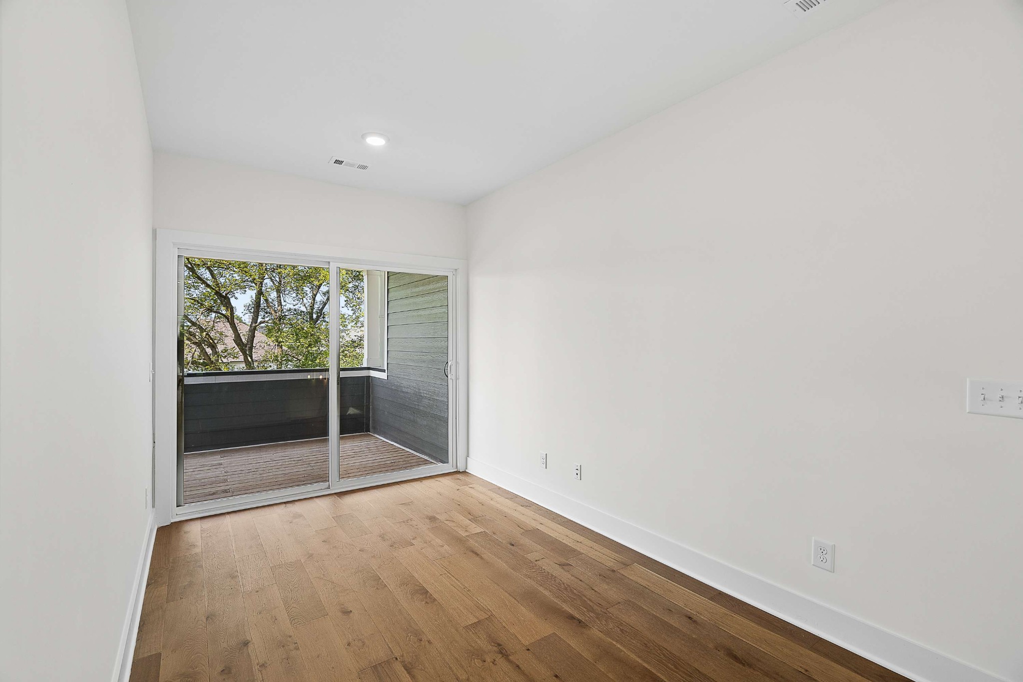 1117a 38th Ave, N Property Photo 24