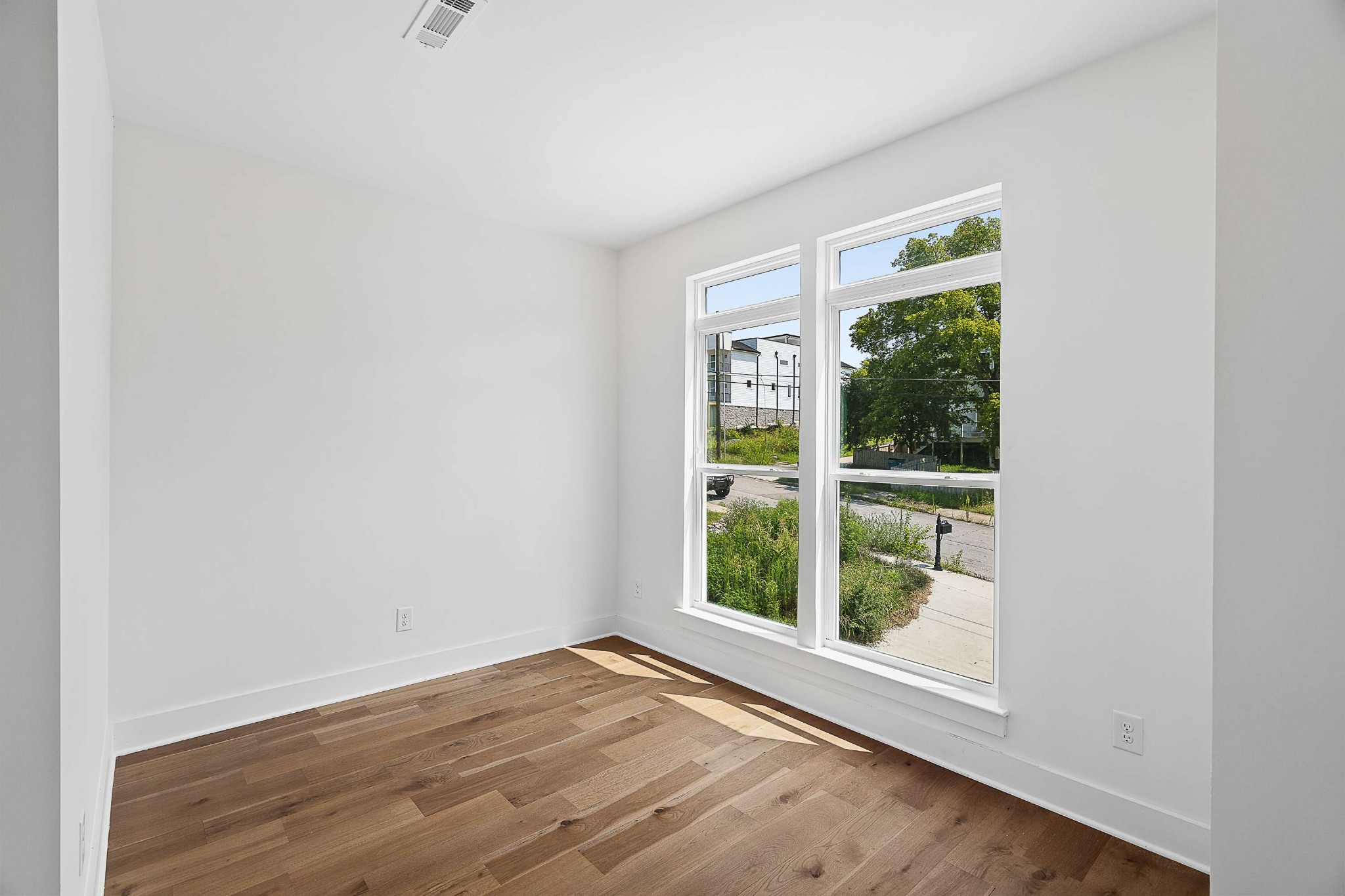 1117a 38th Ave, N Property Photo 29