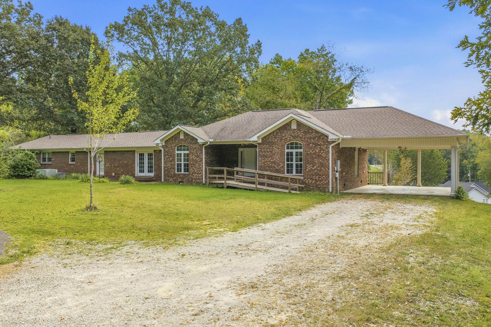 221 Dickson Ln Property Photo 1