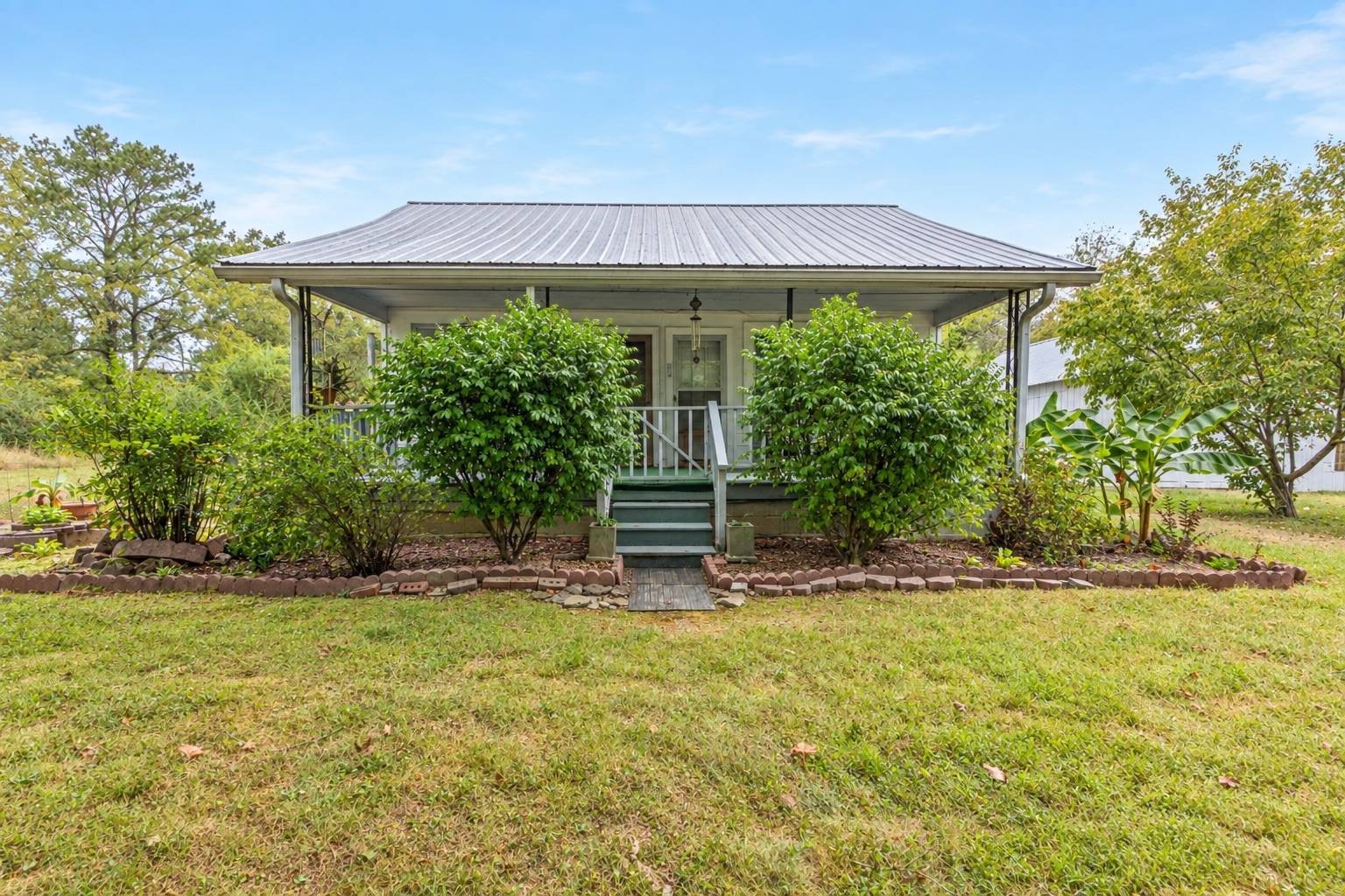 2174 Tinnin Rd Property Photo 1
