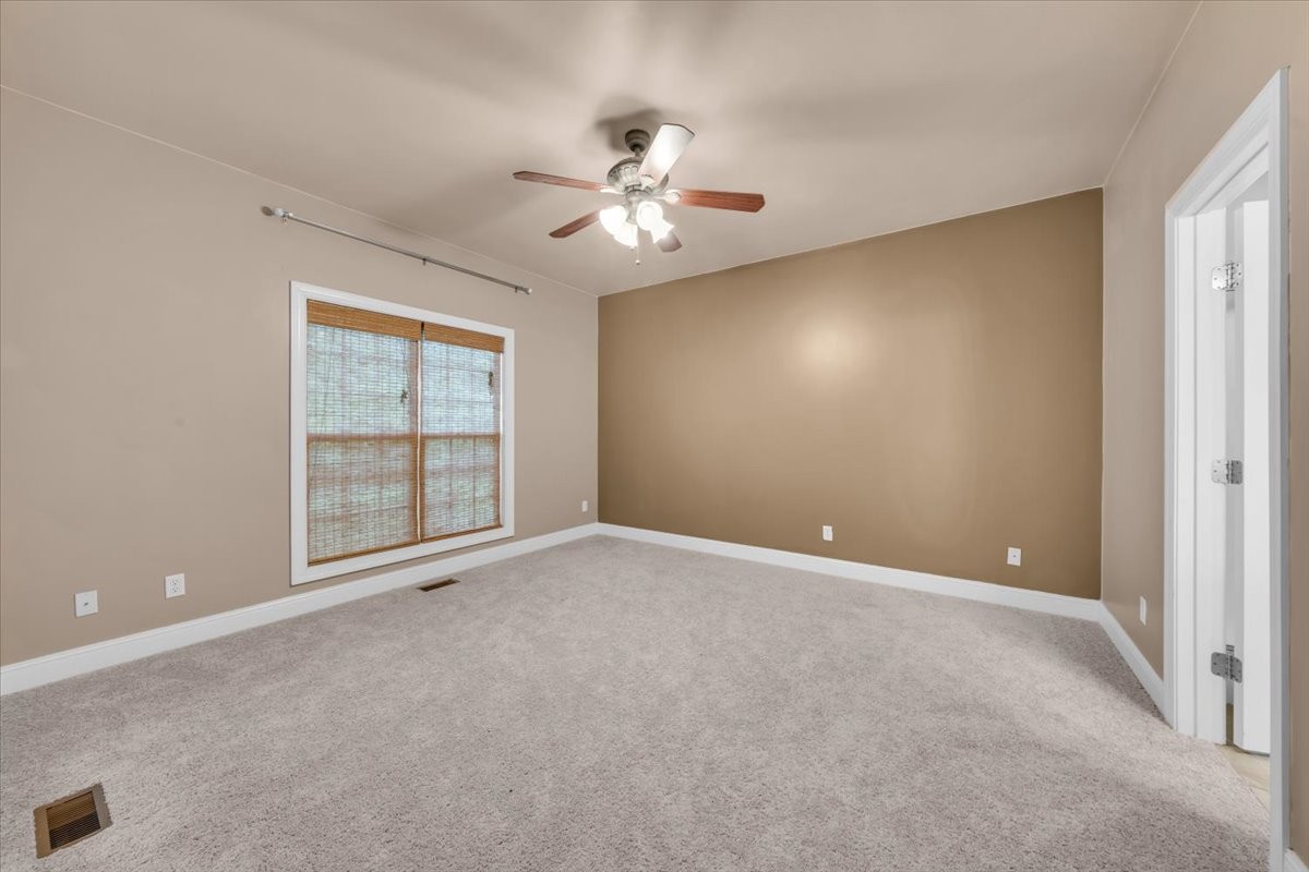 1204 Lunar Dr Property Photo 18