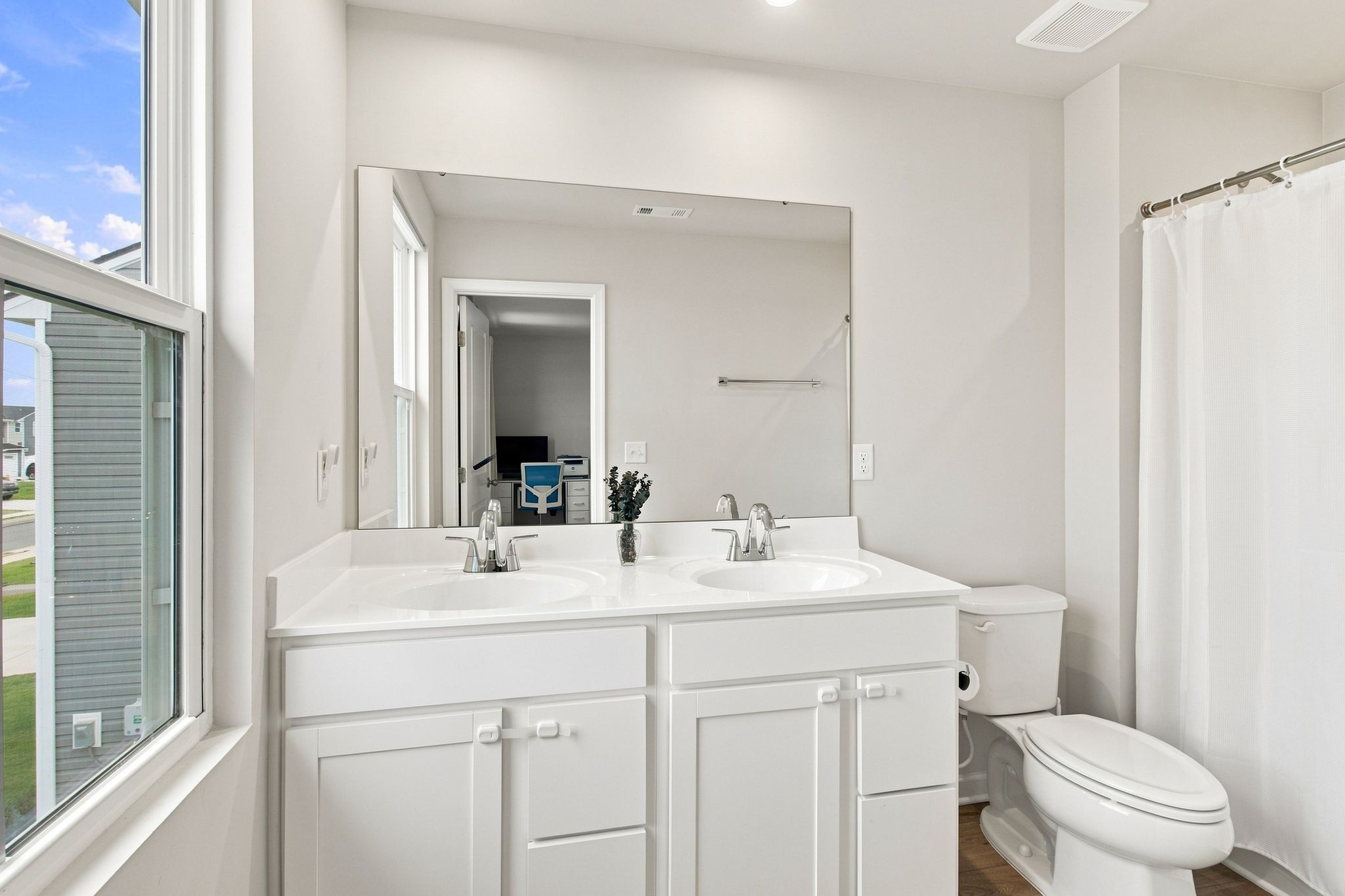 5318 Clarity Way Property Photo 12