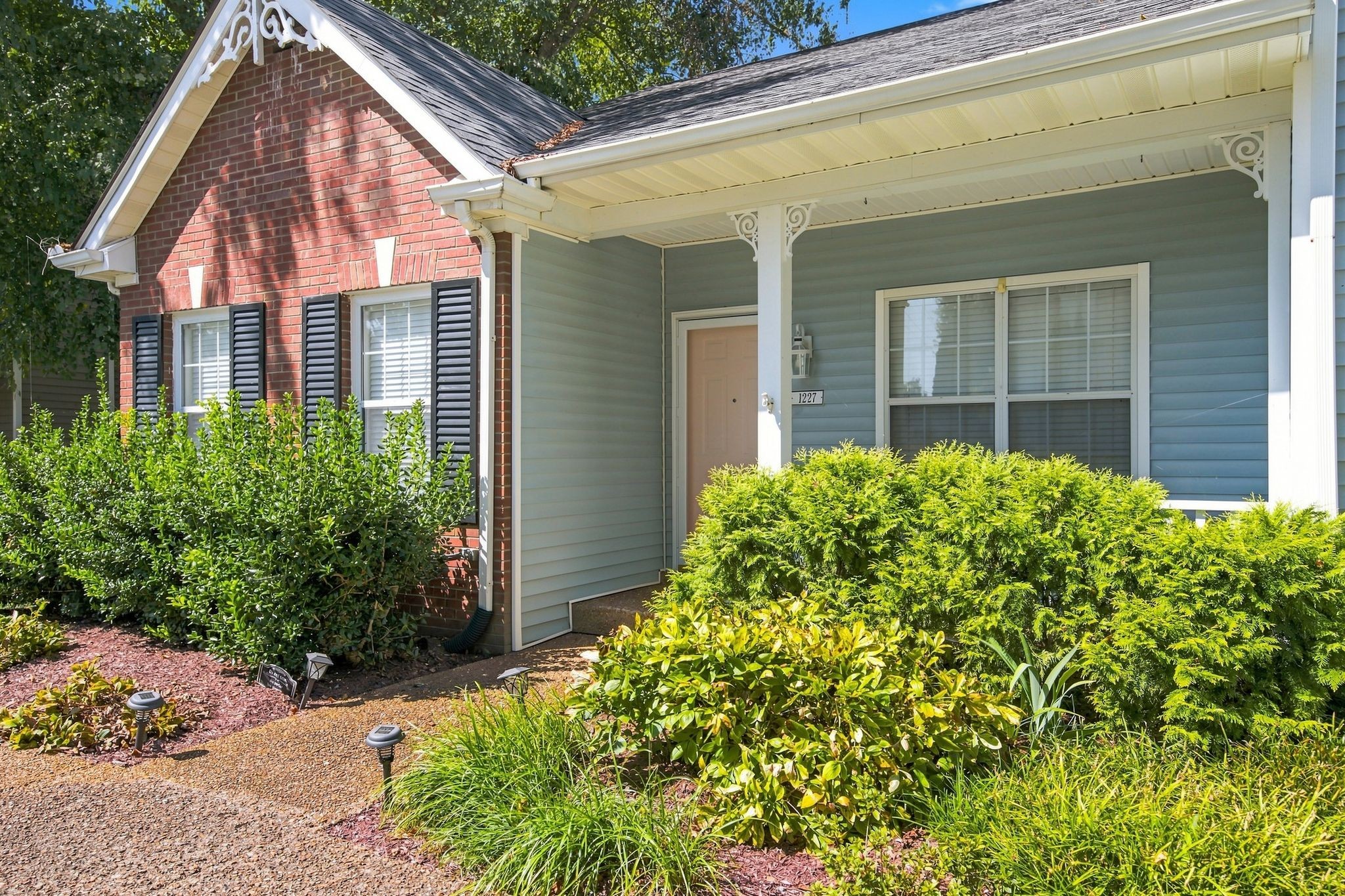 1227 Carriage Park Dr Property Photo 1