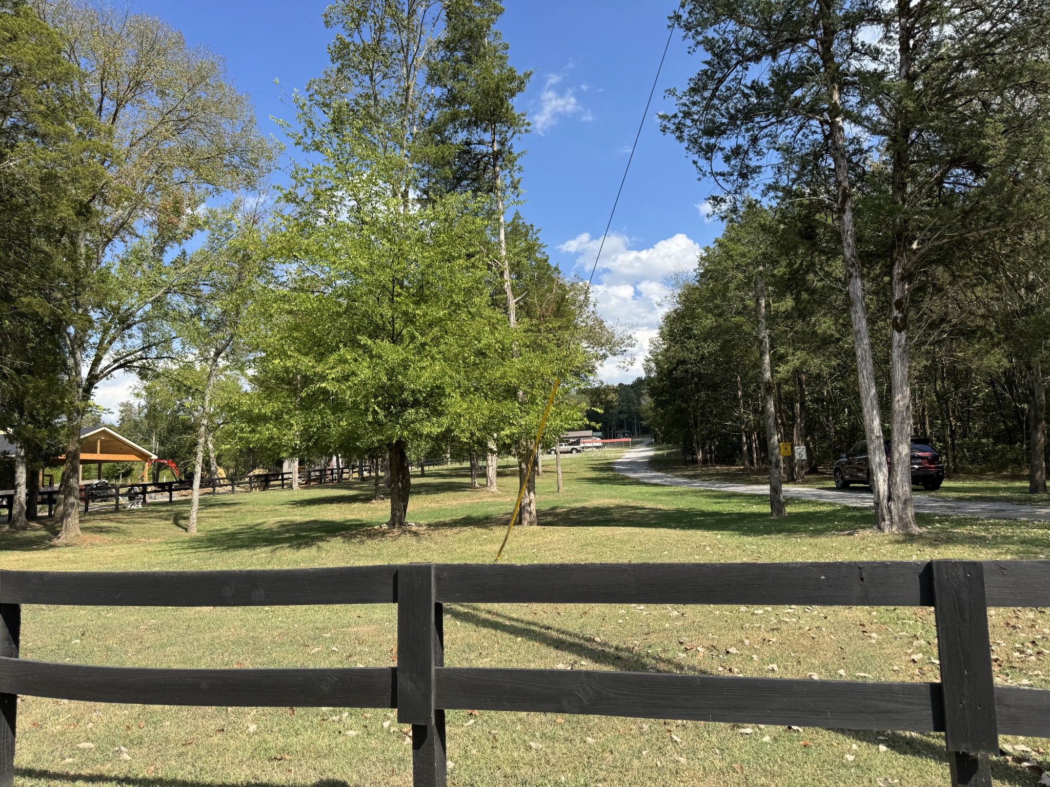 905 Chapel Hill Pike Property Photo 1