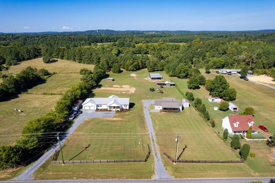 45834589 Crow Road, Ne Property Photo 1