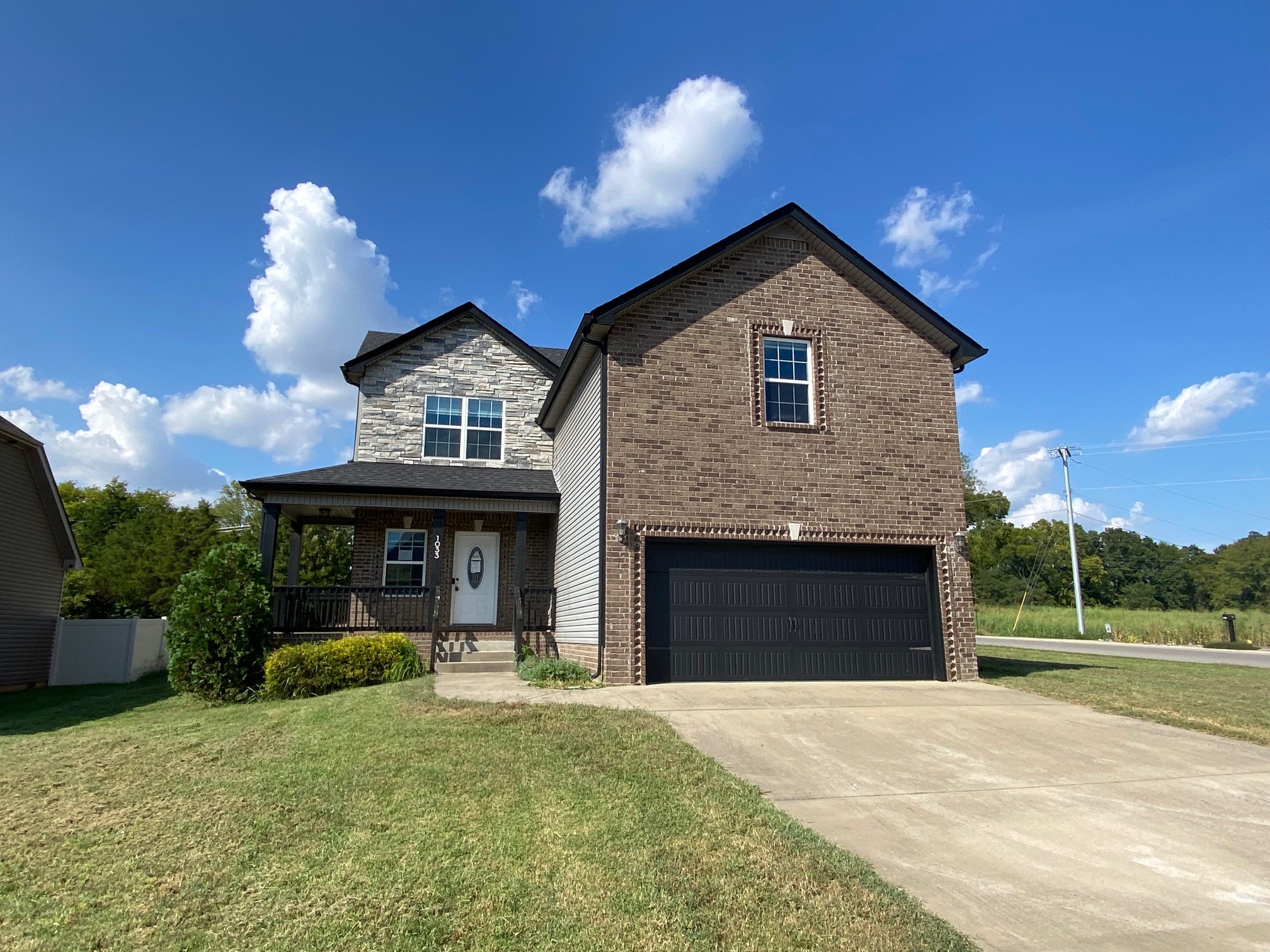 1033 Garner Hills Dr Property Photo 1