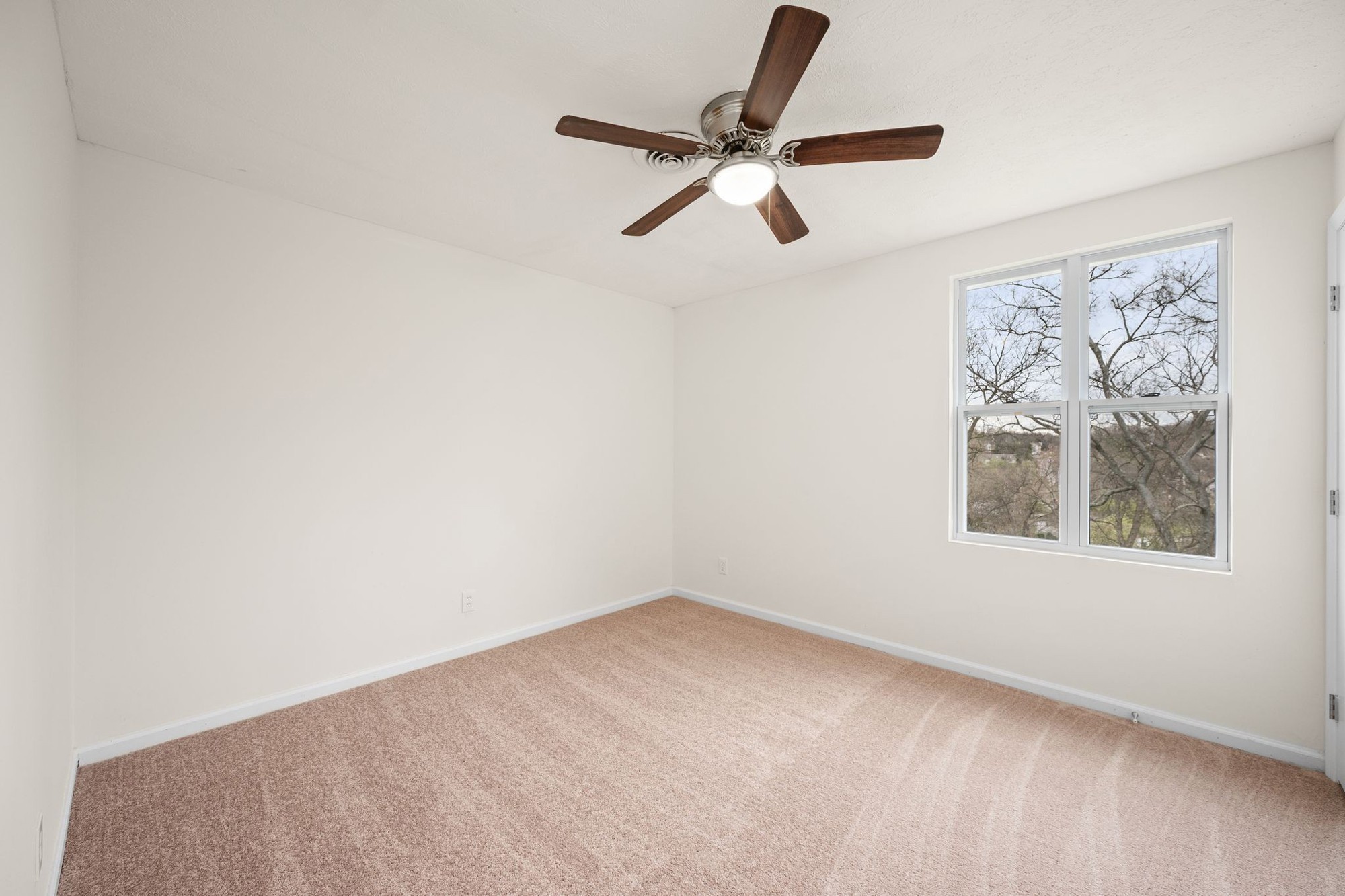 4836 Barclay Square Dr Property Photo 16
