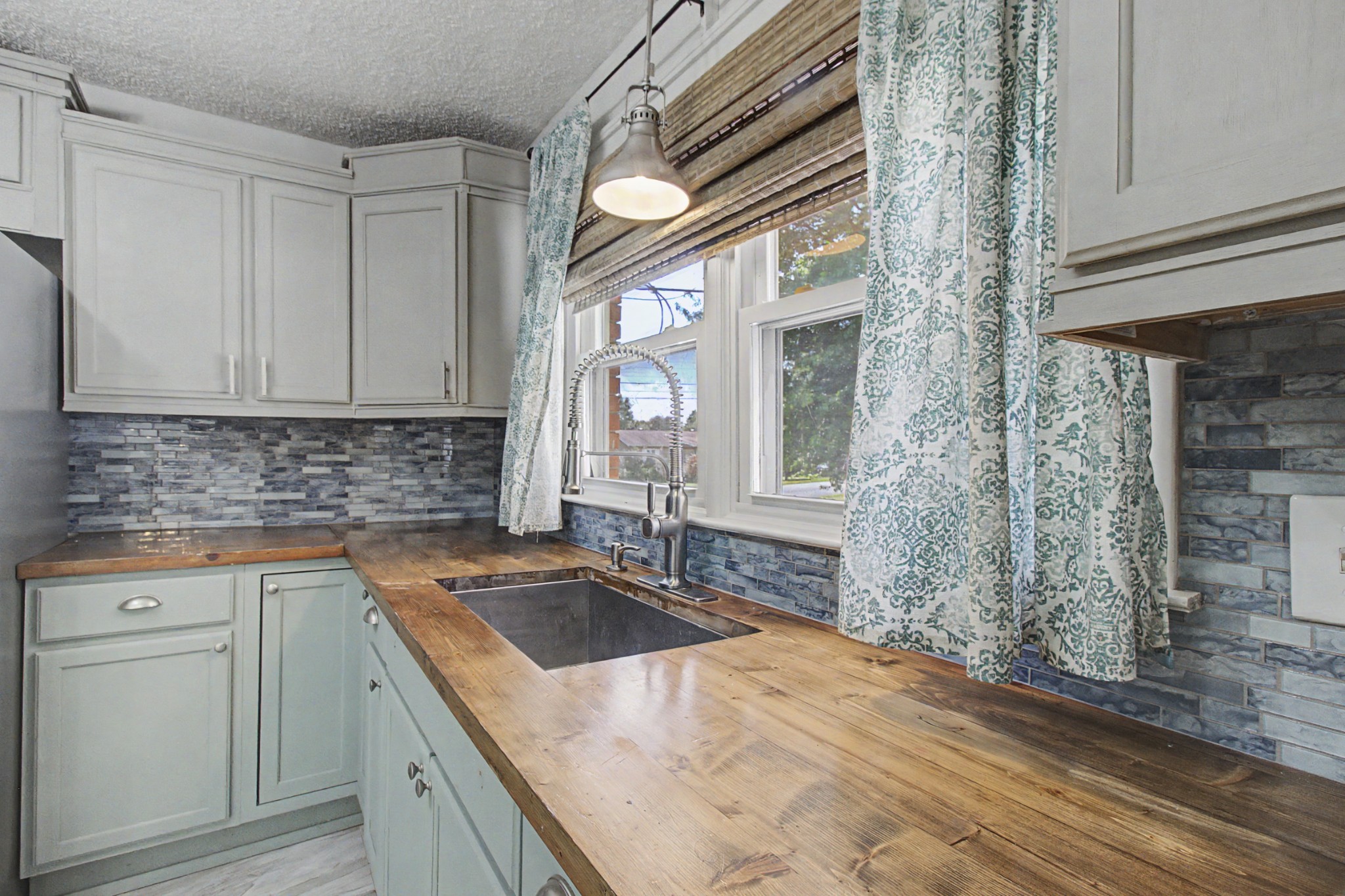 1306 Old Estill Springs Rd Property Photo 9