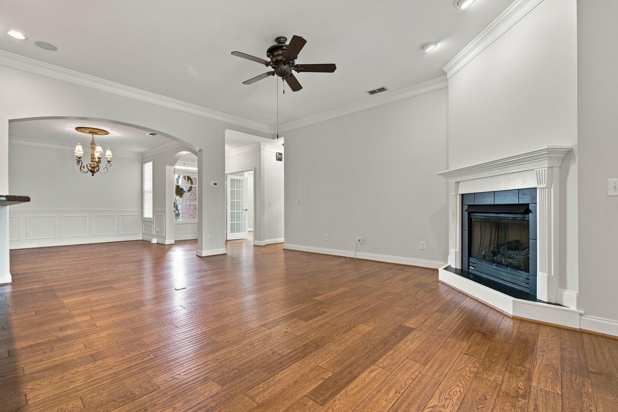 1009 Larkwood Dr Property Photo 7