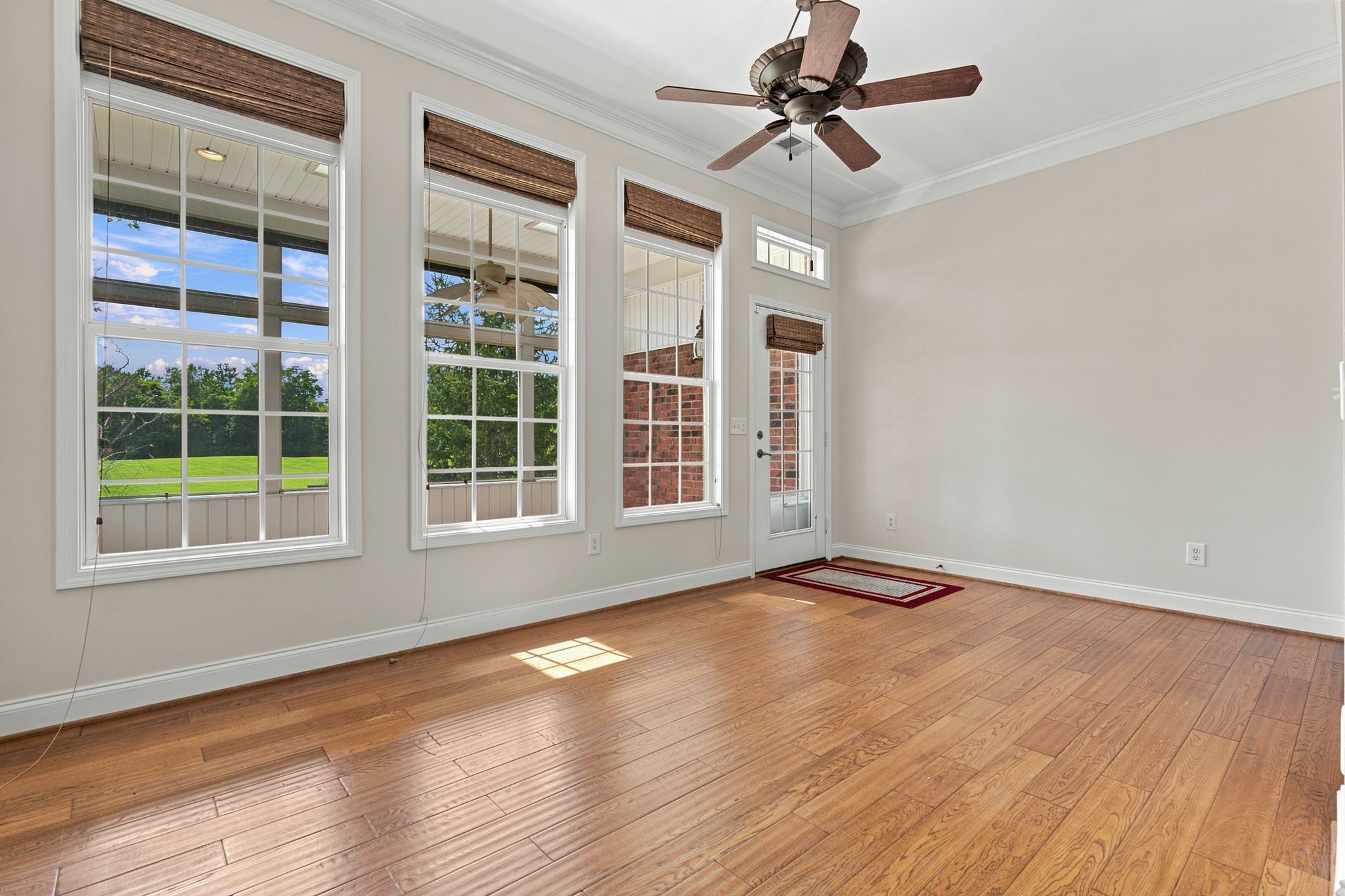 1009 Larkwood Dr Property Photo 17