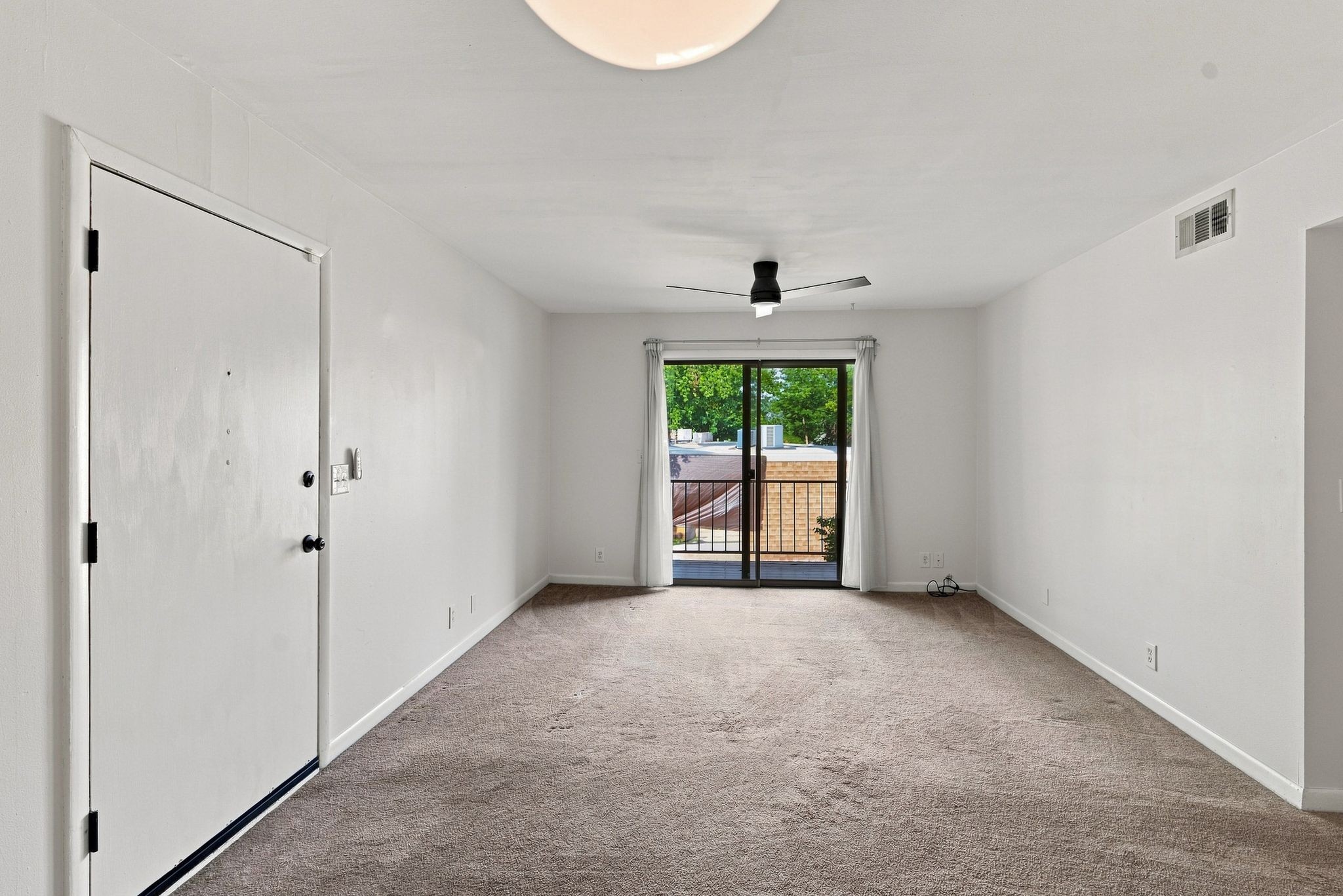 420 Walton Ln Property Photo 4