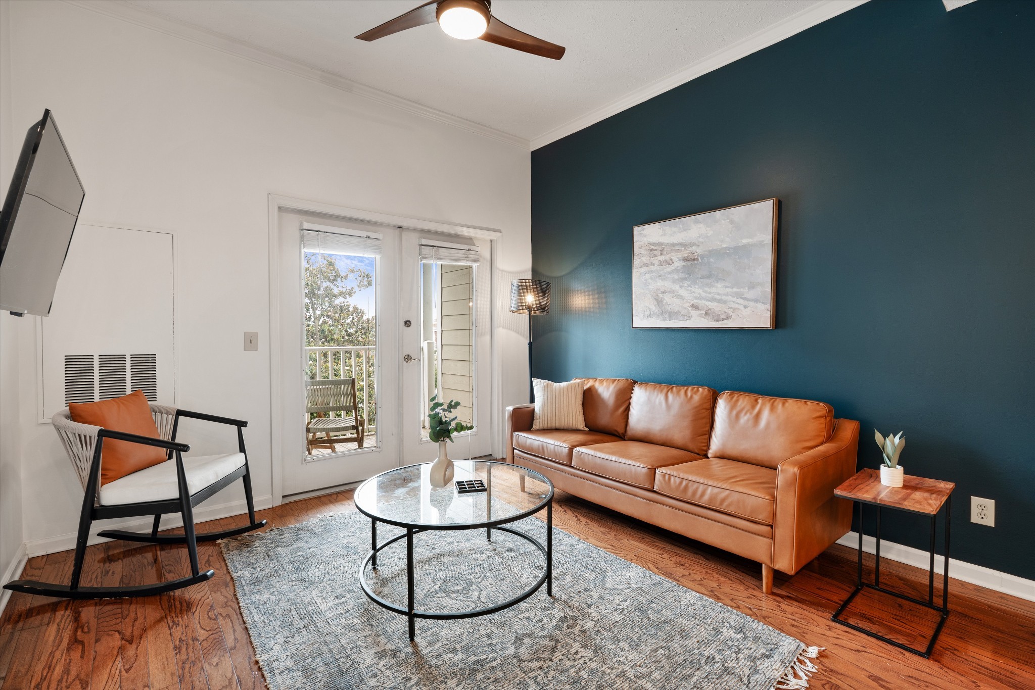 2025 Woodmont Blvd Property Photo 1