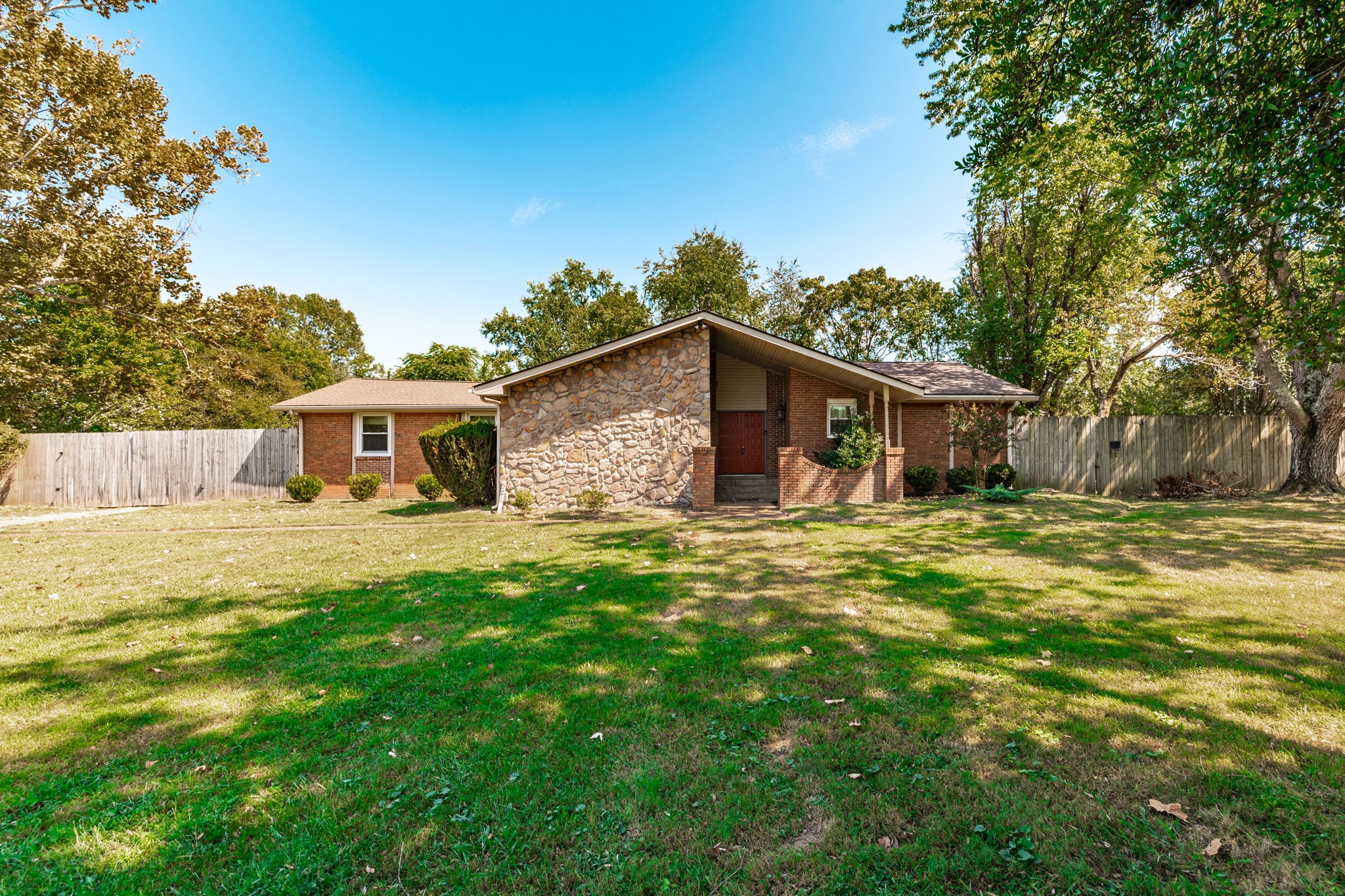 321 Douglas Bend Rd Property Photo 1