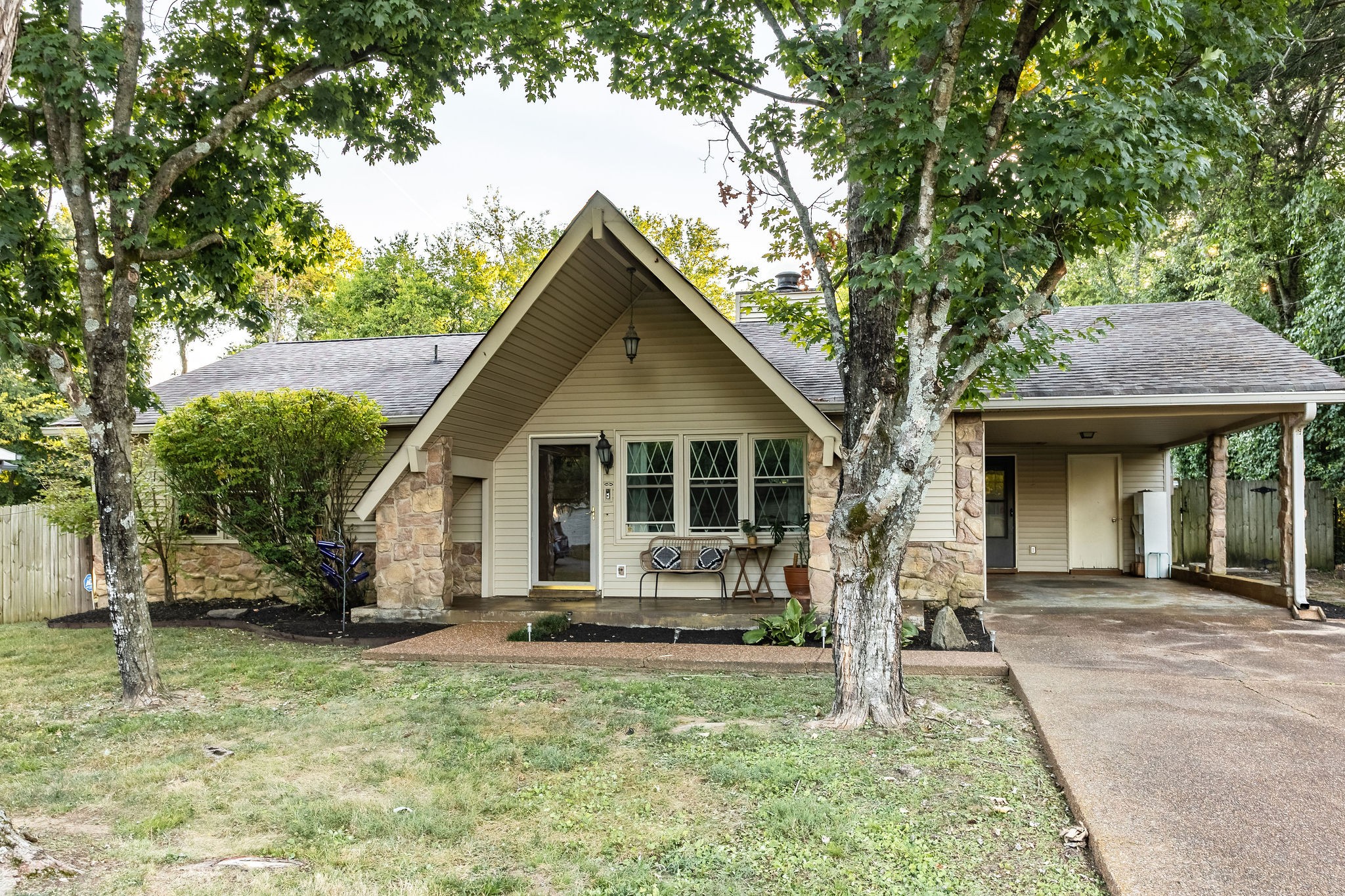 309 Slayton Dr Property Photo 1