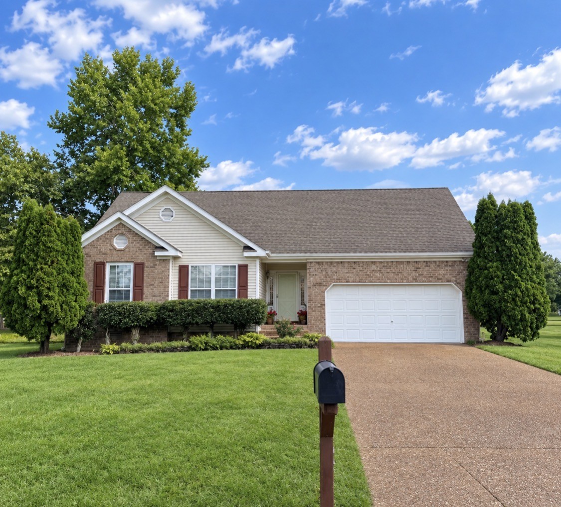 2942 Mercer Ln