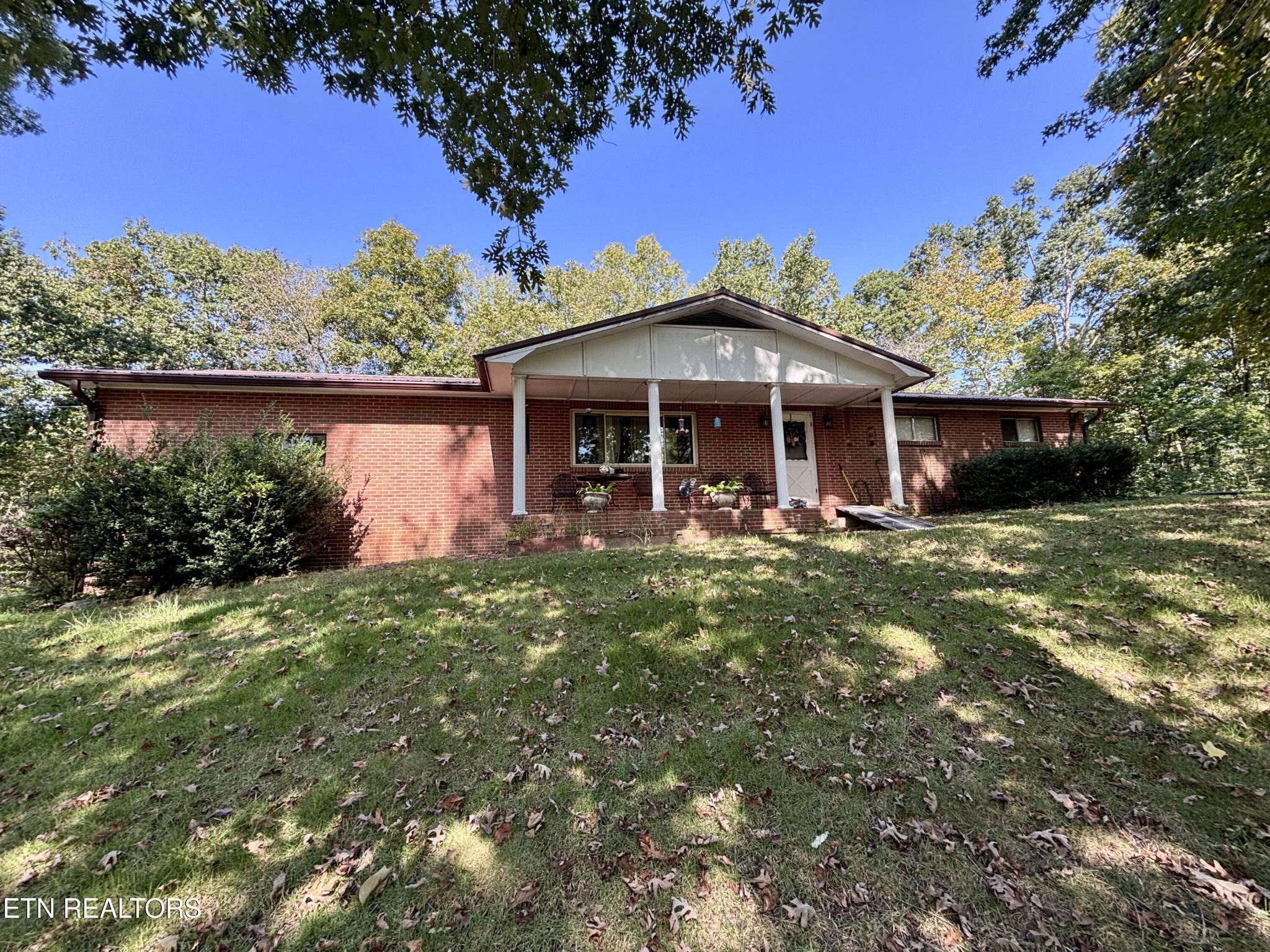 145 Scott Rd Property Photo 1