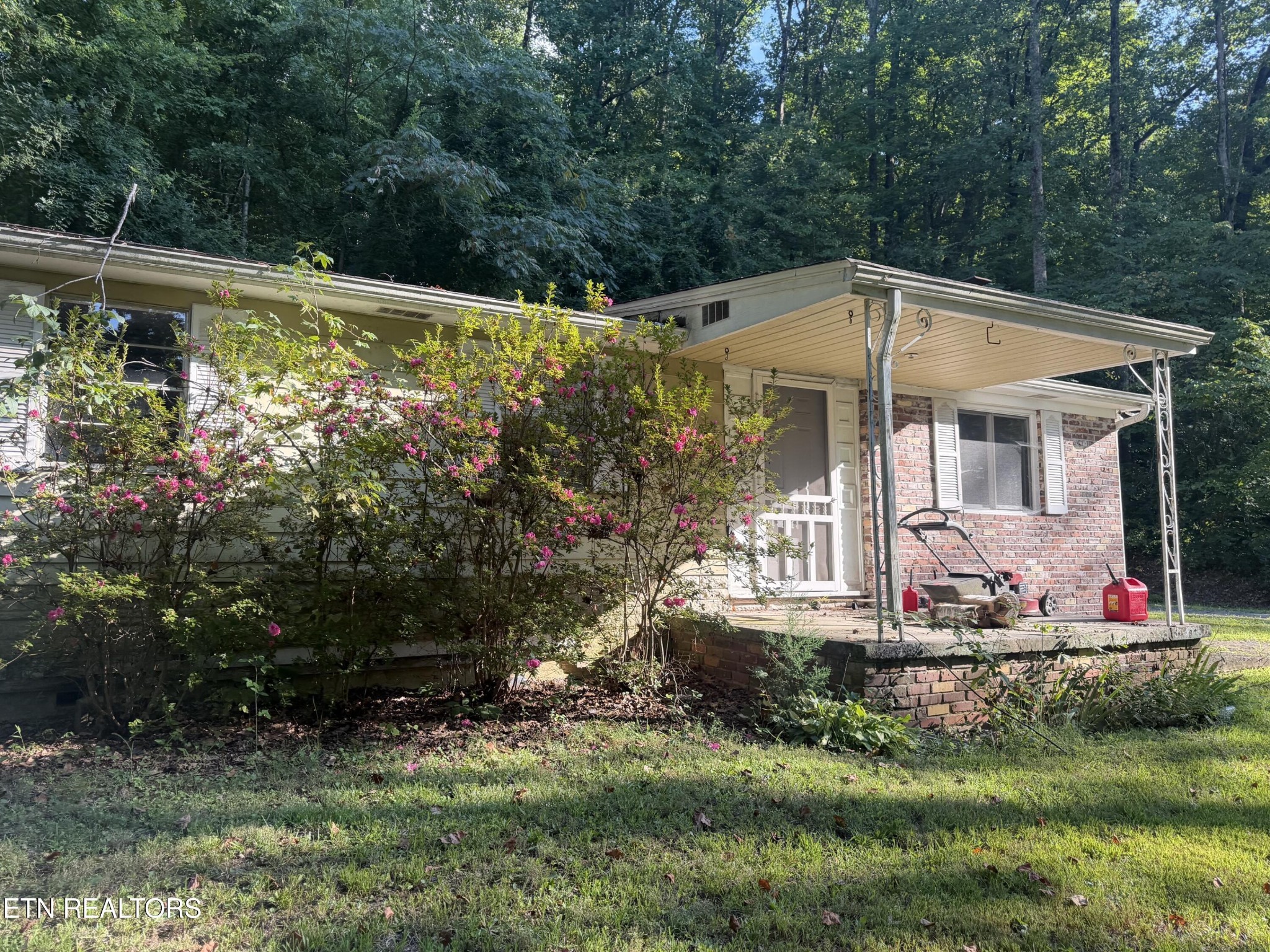 2832 Rifle Range Drive