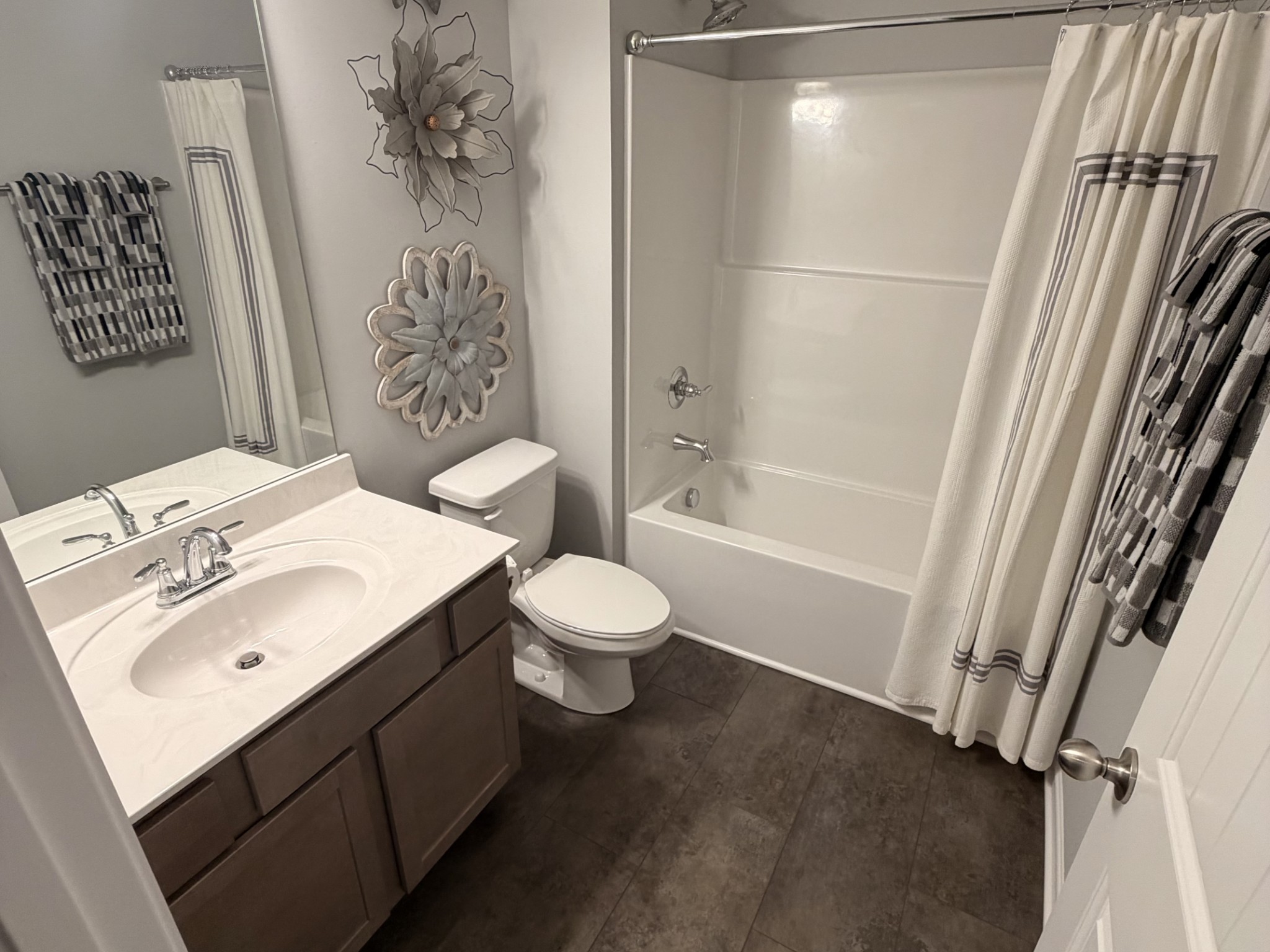 5706 Craven Lane Property Photo 16