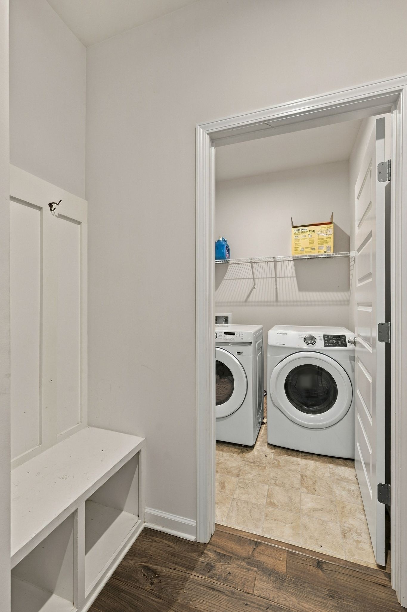 2932 Hardwick St, N Property Photo 18