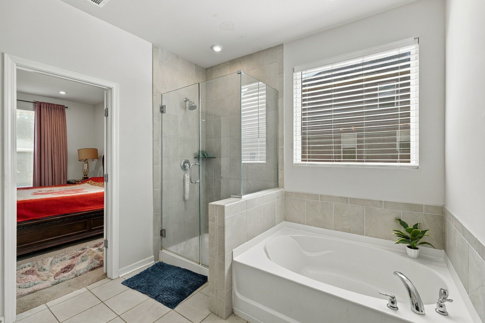 2932 Hardwick St, N Property Photo 23