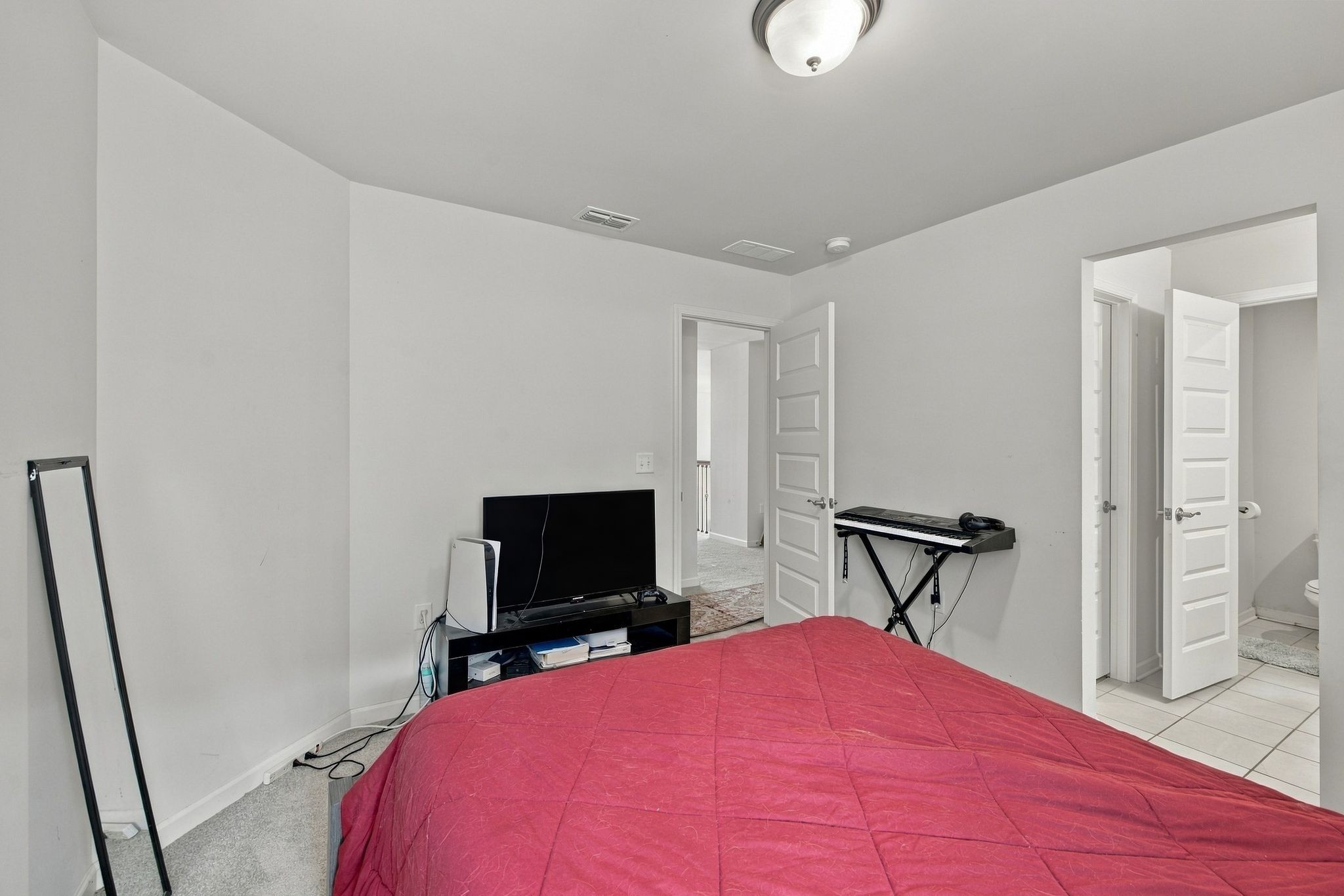 2932 Hardwick St, N Property Photo 34