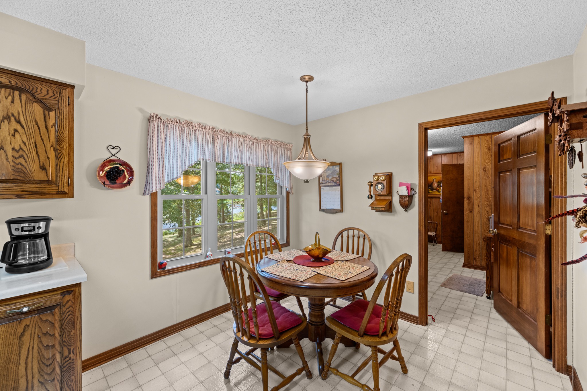 663 Asbury Rd Property Photo 31