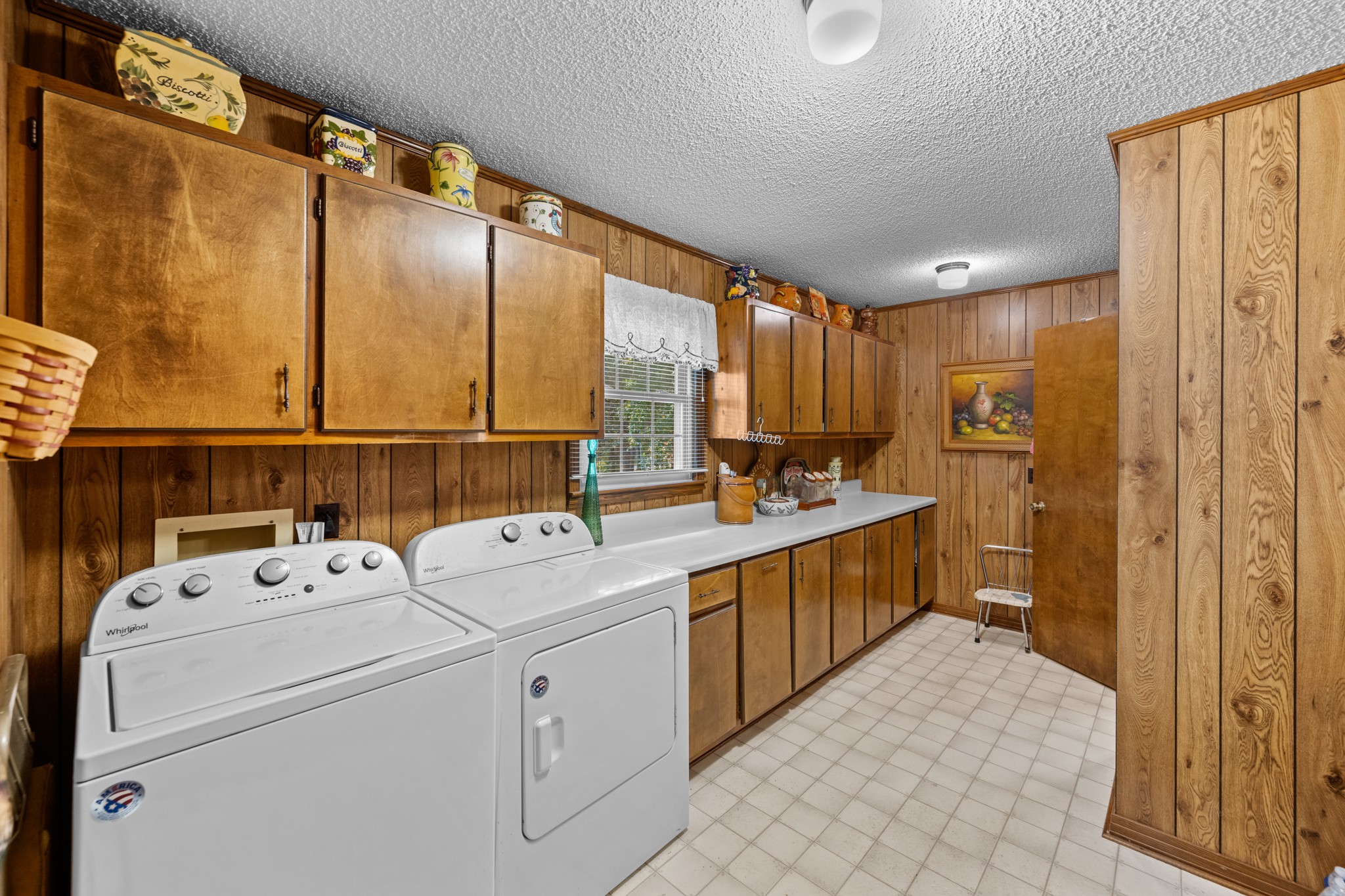 663 Asbury Rd Property Photo 32