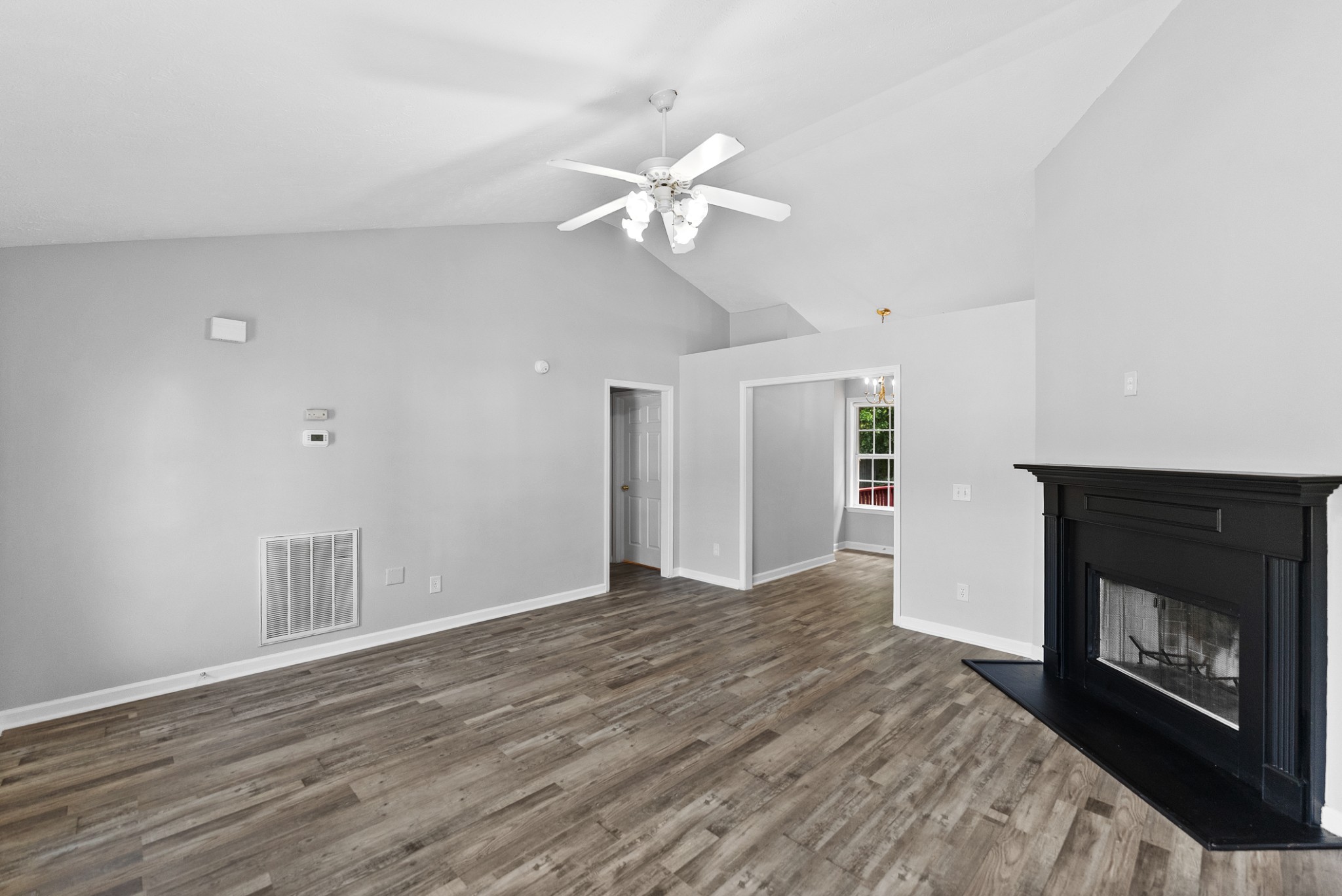4461 Winton Dr Property Photo 2