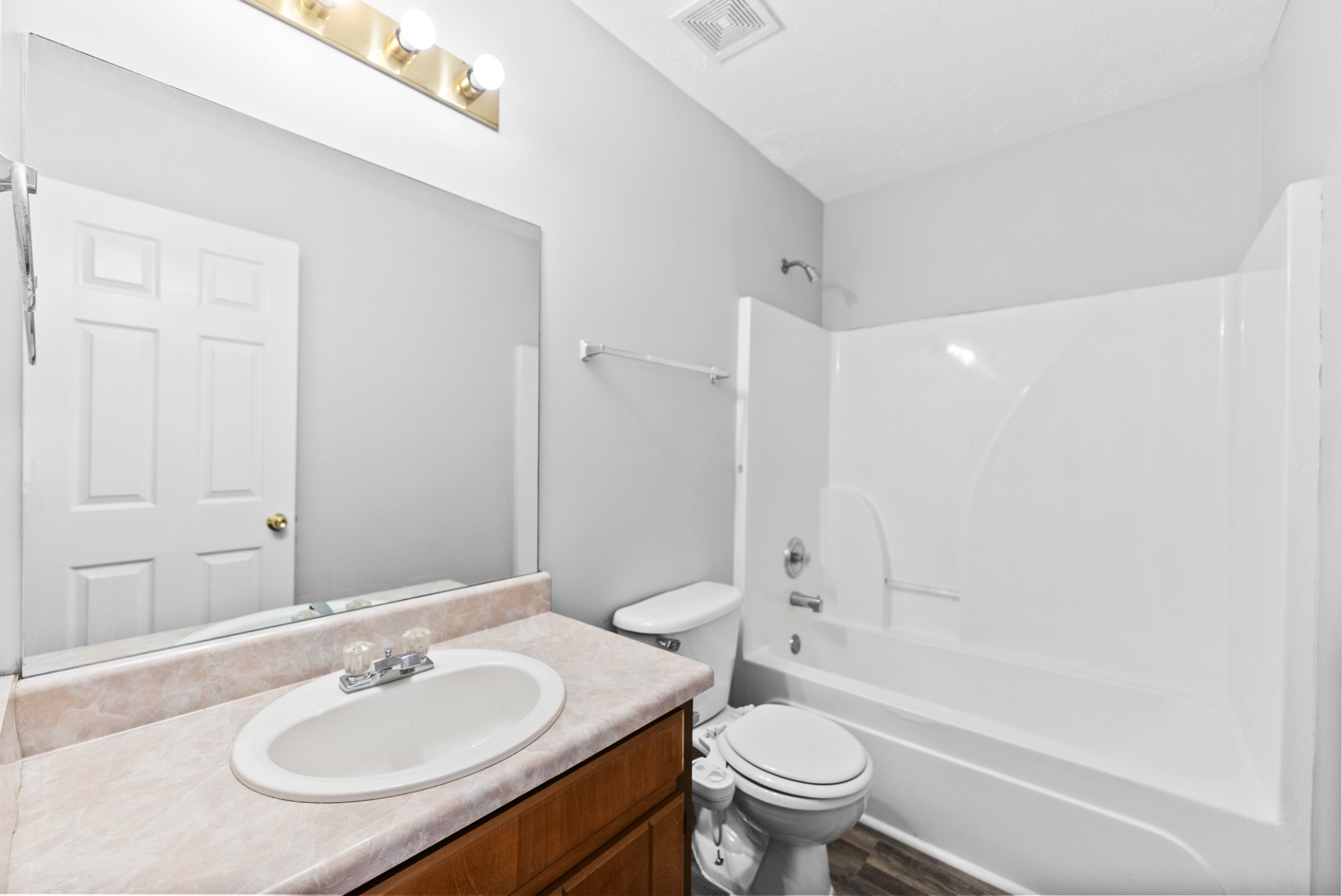 4461 Winton Dr Property Photo 13