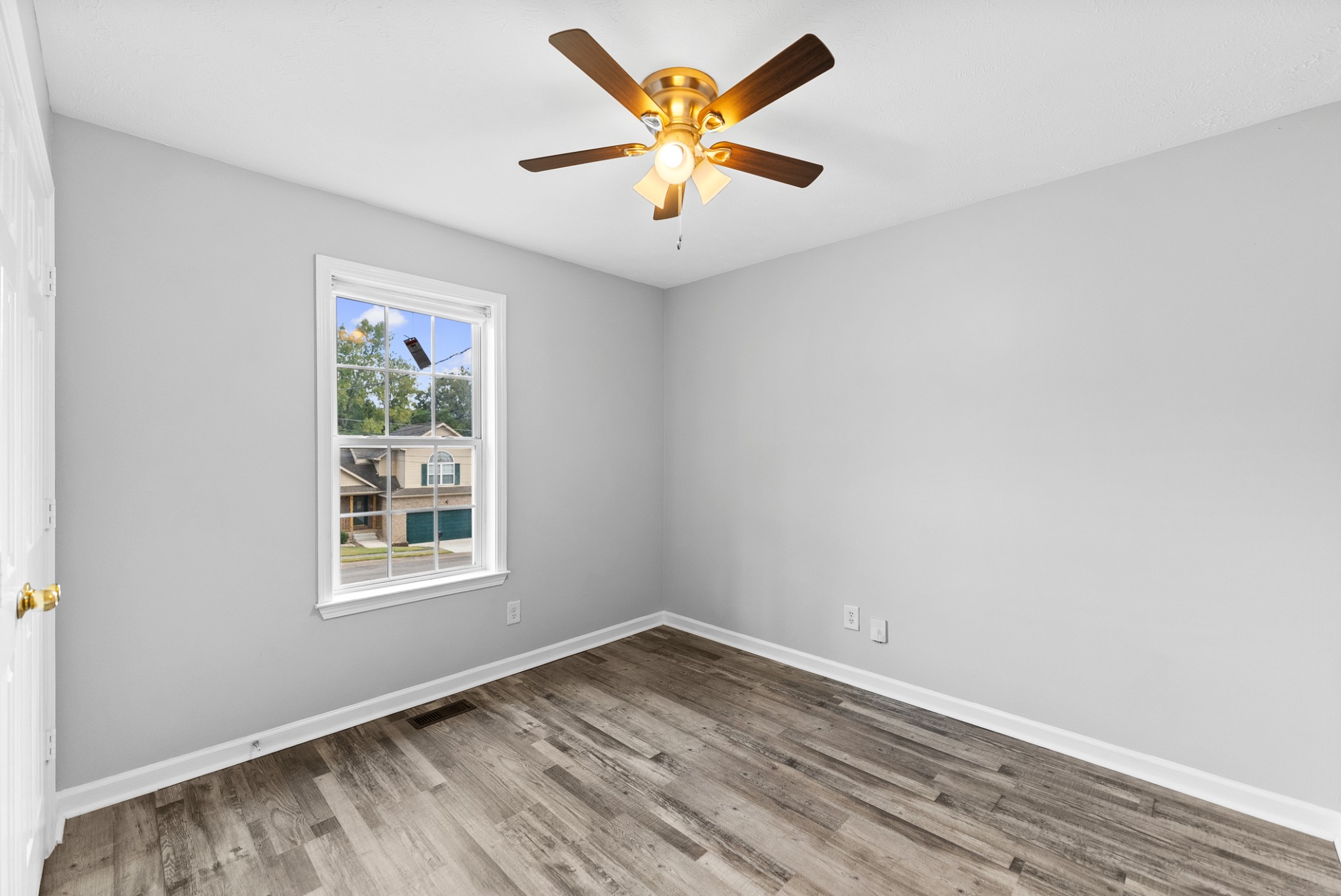 4461 Winton Dr Property Photo 14