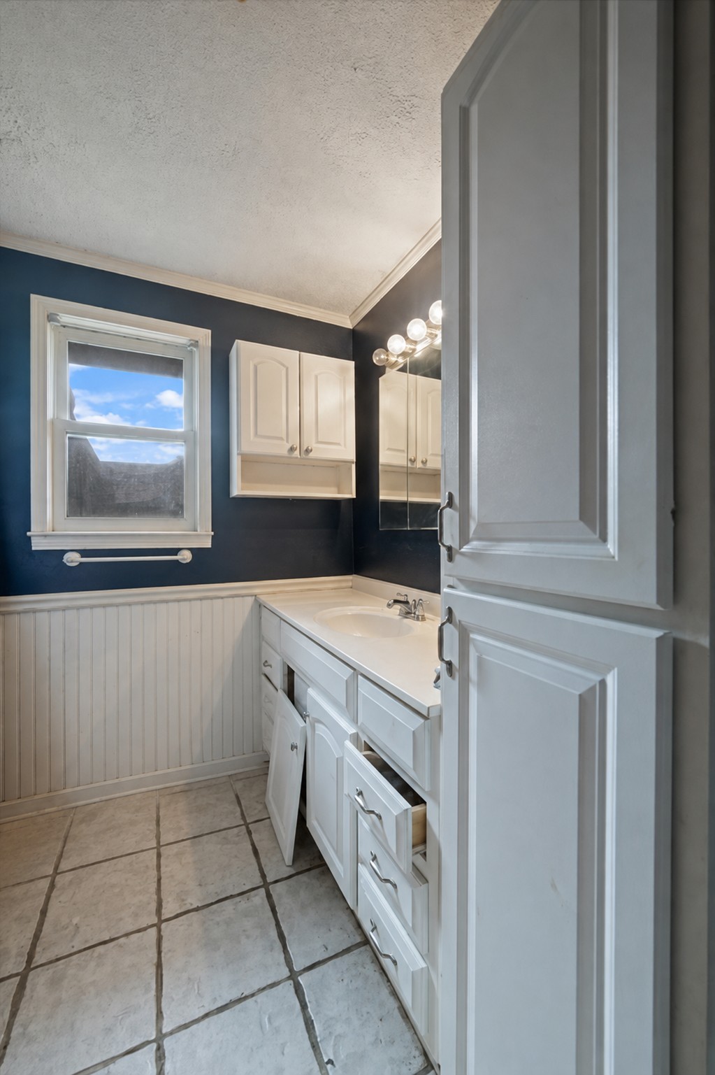 411 Colgate Ave Property Photo 36