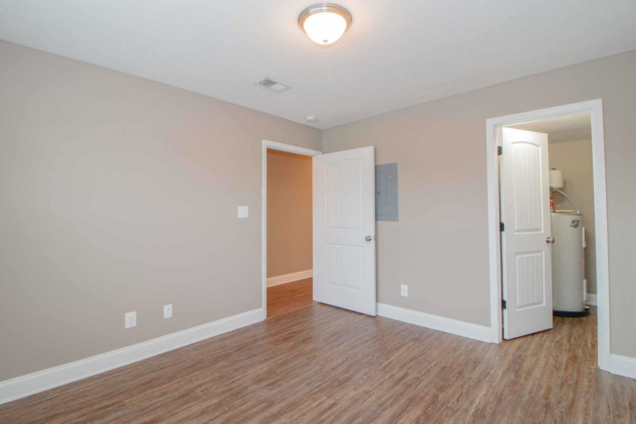 325 Landrum Place Property Photo 4