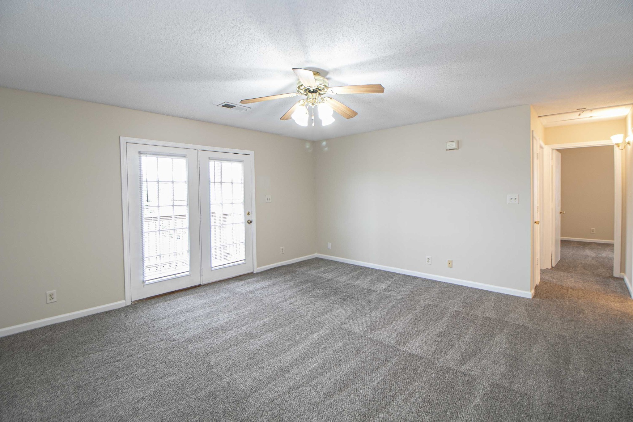 378 Jack Miller Blvd Property Photo 2