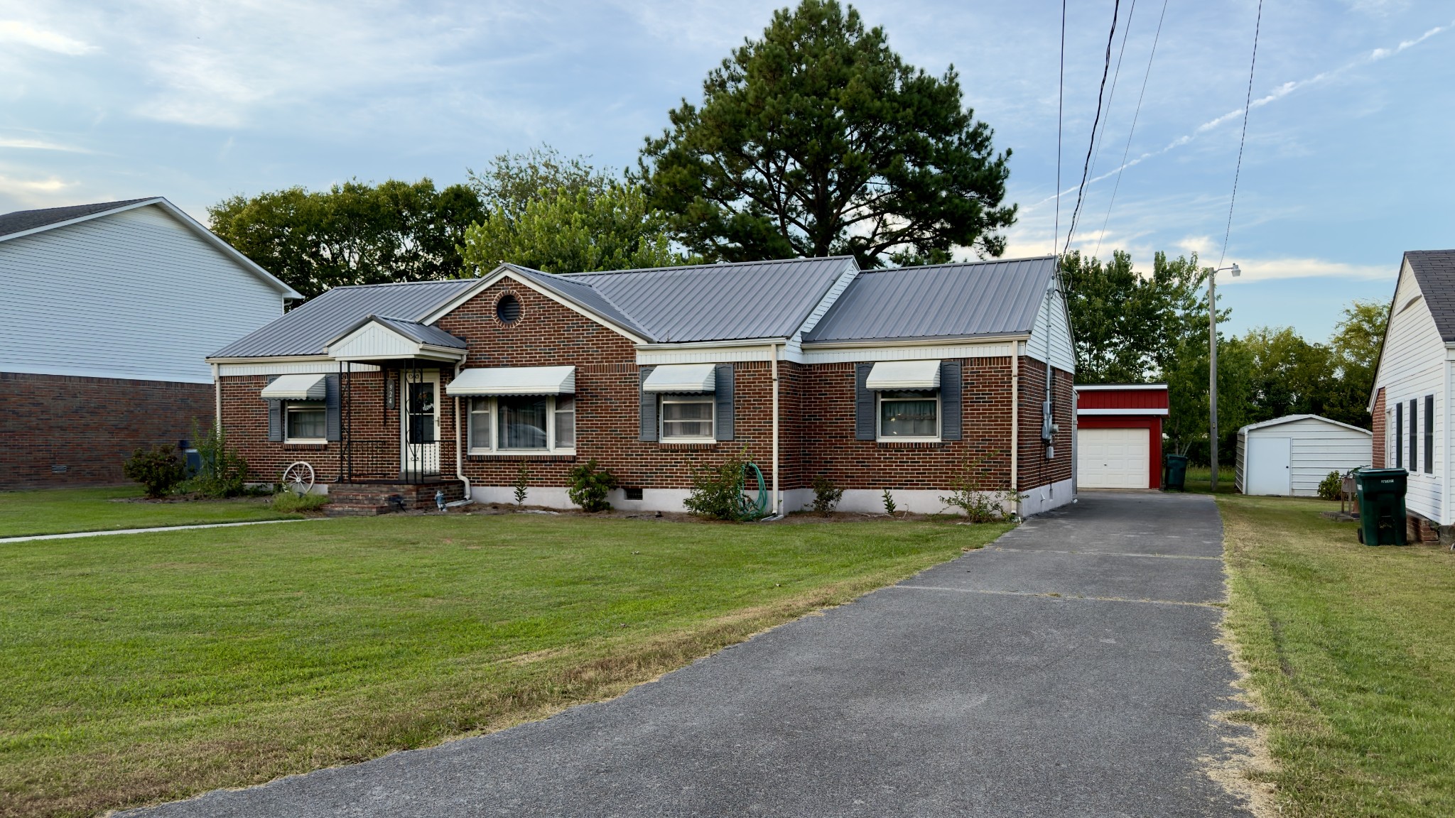 924 Nichols St Property Photo 1