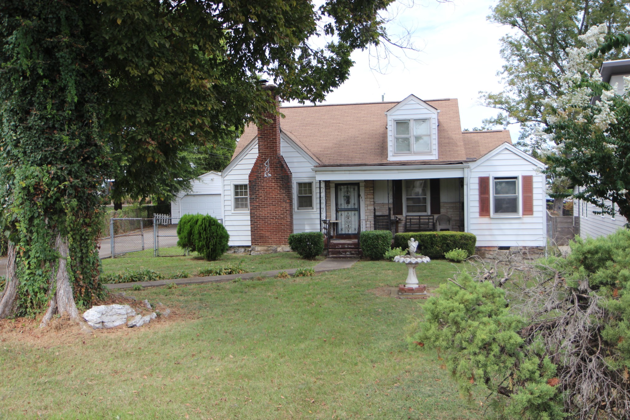 831 Dewees Ave Property Photo 1
