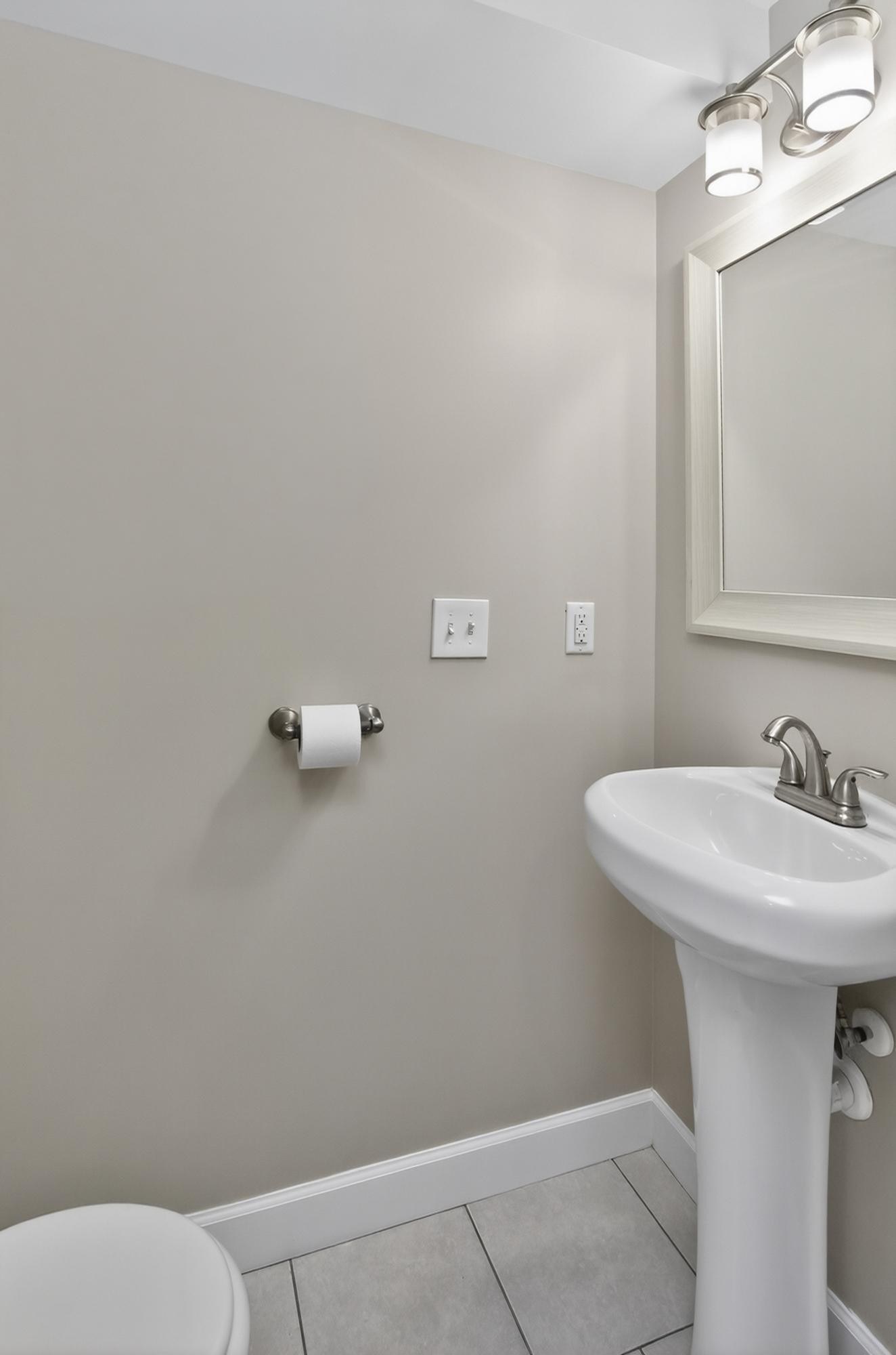 841 Hastings St Property Photo 14