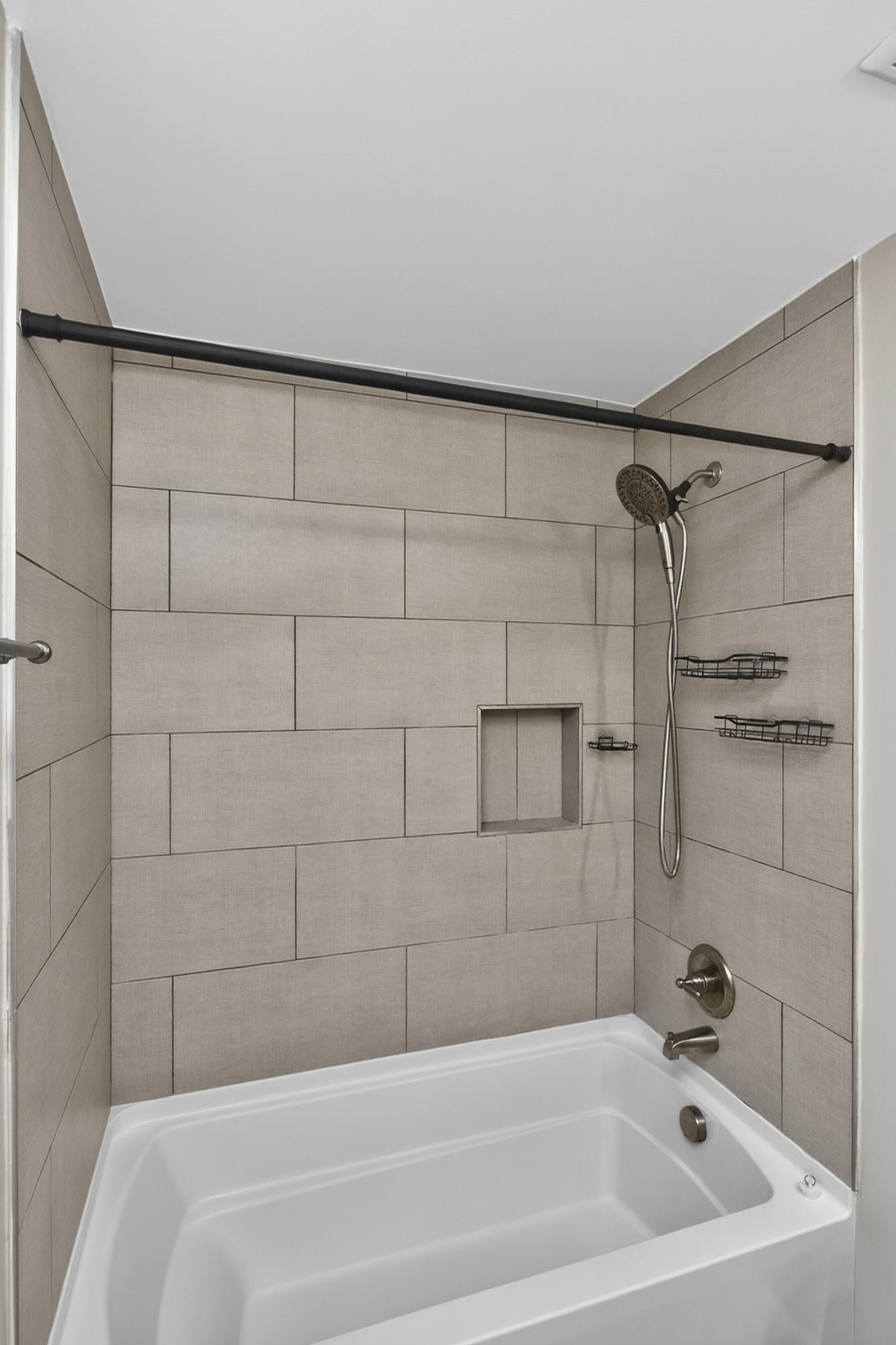 841 Hastings St Property Photo 25