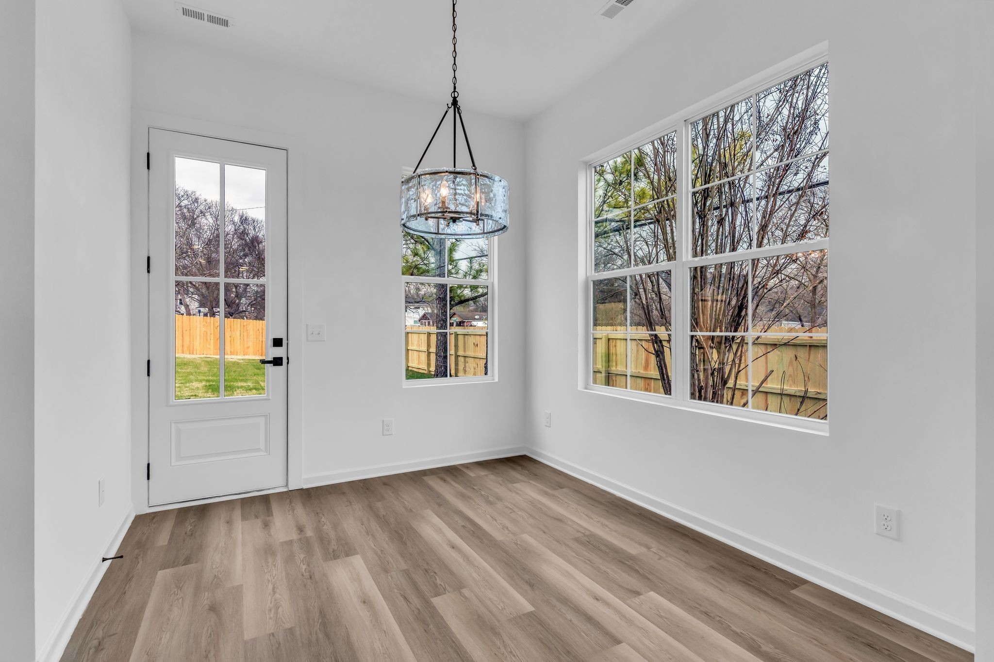 725 Idlewild Dr Property Photo 6