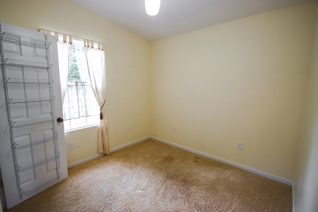 210 Kingwood Dr Property Photo 27
